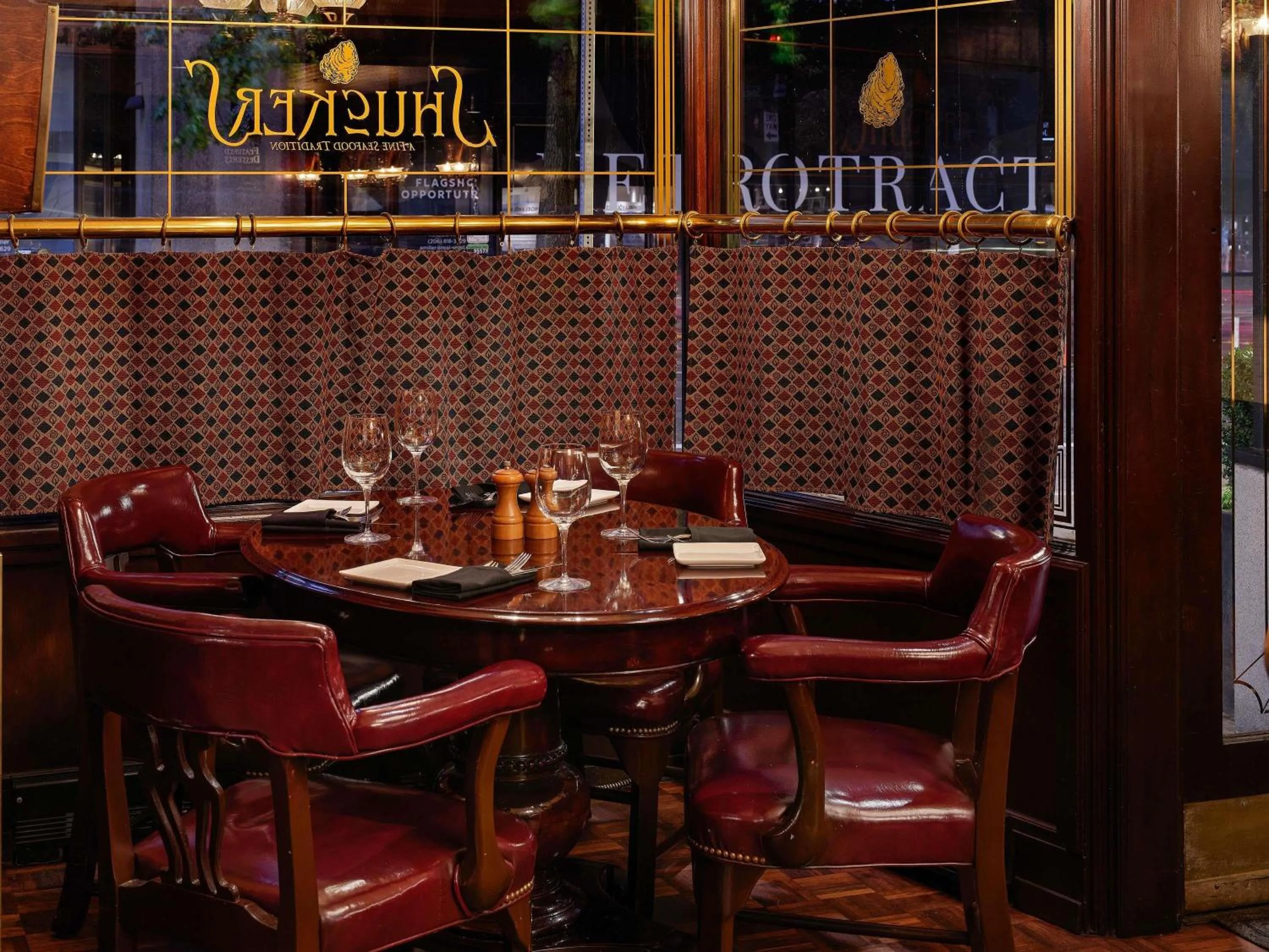 Restaurant/places to eat in Fairmont Olympic Hotel