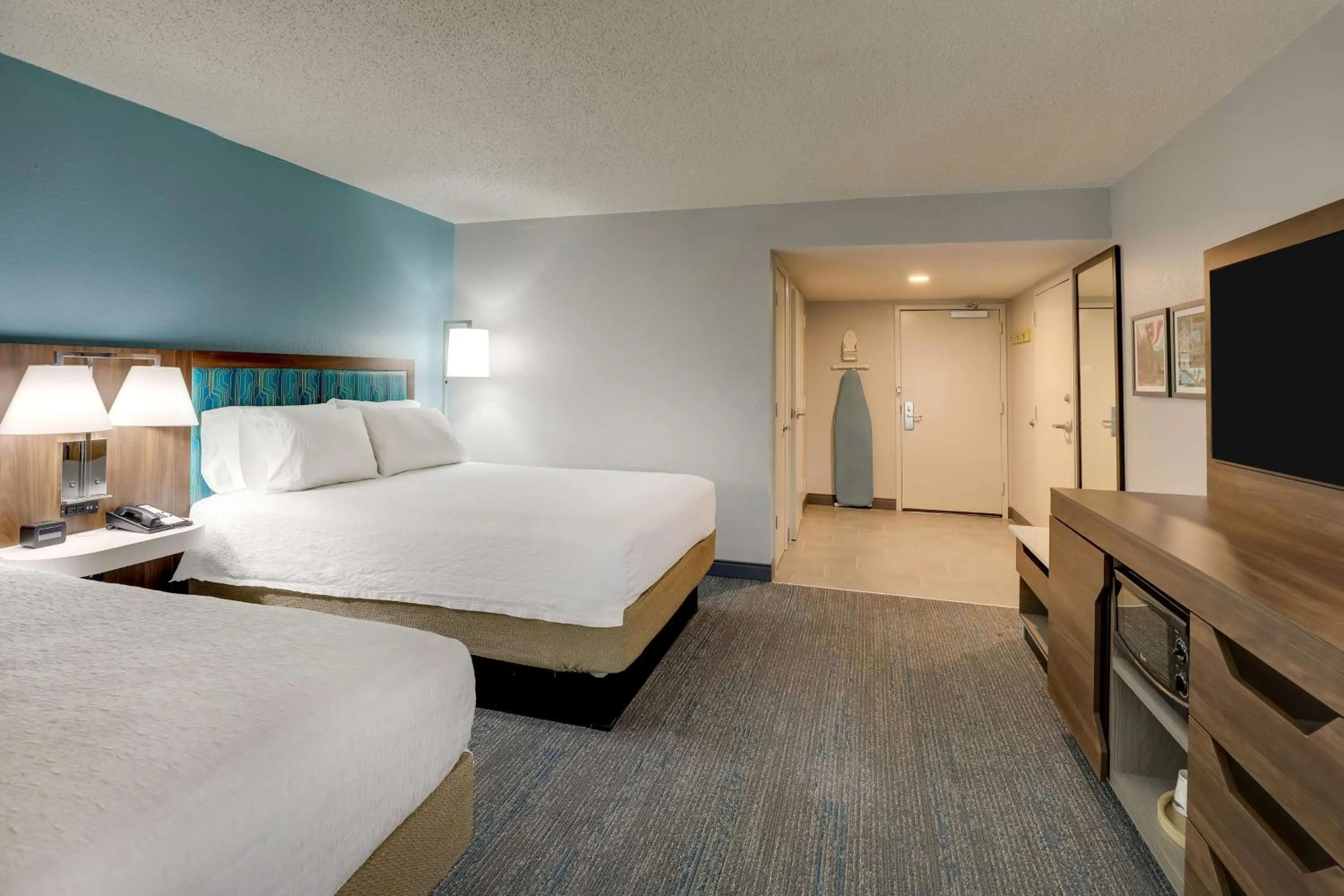 Bed in Hampton Inn Lebanon