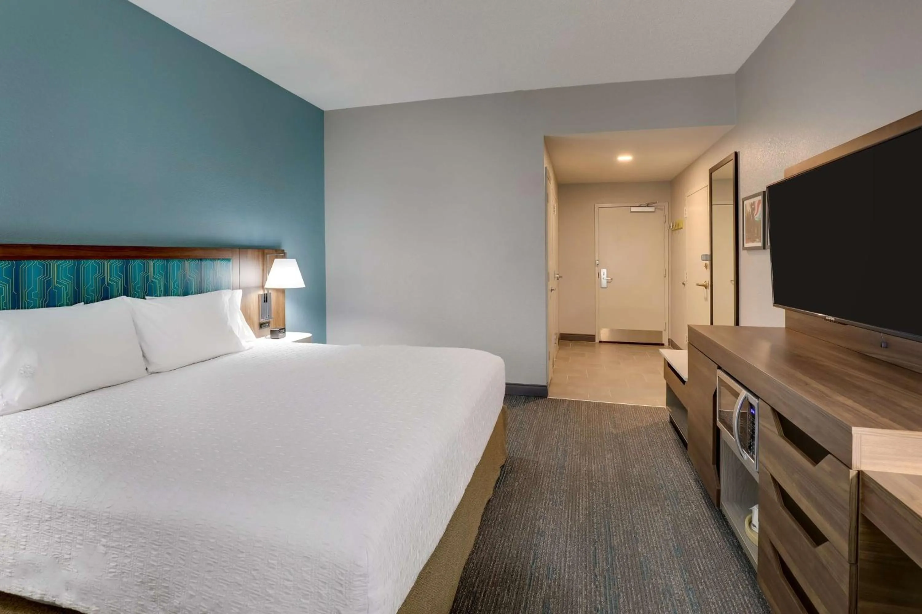 Bed in Hampton Inn Lebanon