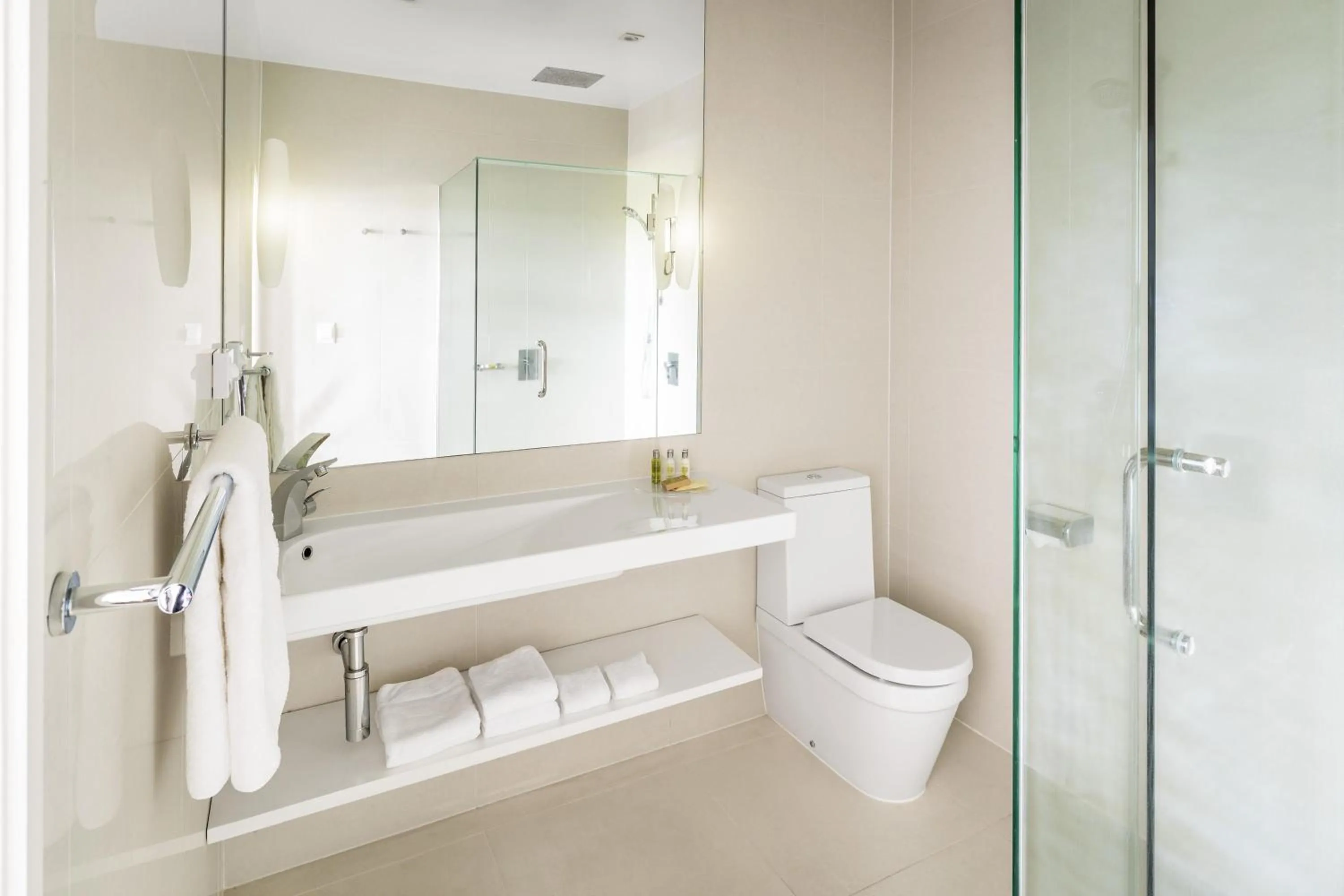 Bathroom in Hilton Lake Taupo