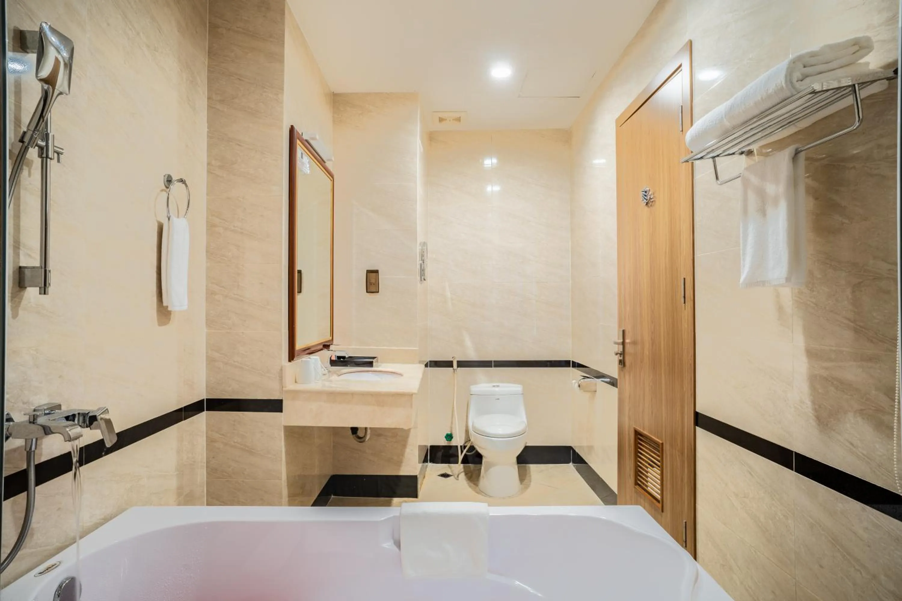 Shower in Muong Thanh Grand Hanoi Hotel