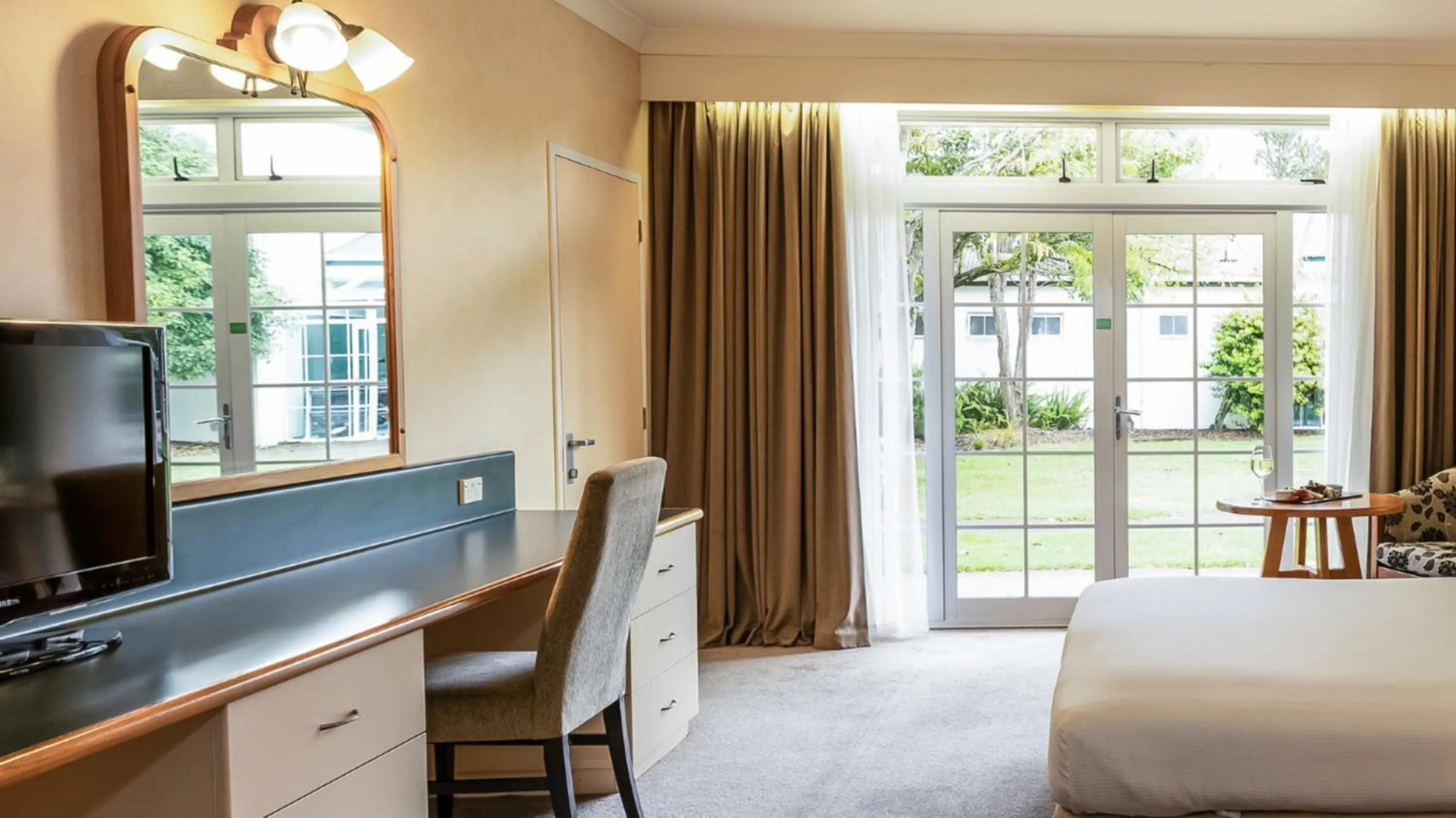 TV and multimedia, Bed in Wairakei Resort Taupo