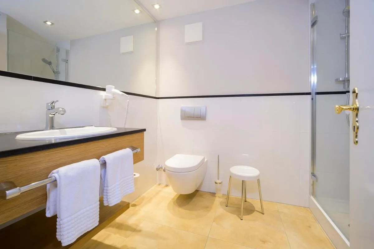 Bathroom in Landhotel Donner