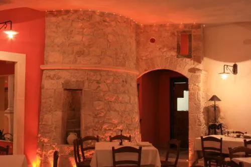 Restaurant/places to eat in MARCHESINA RESORT srls