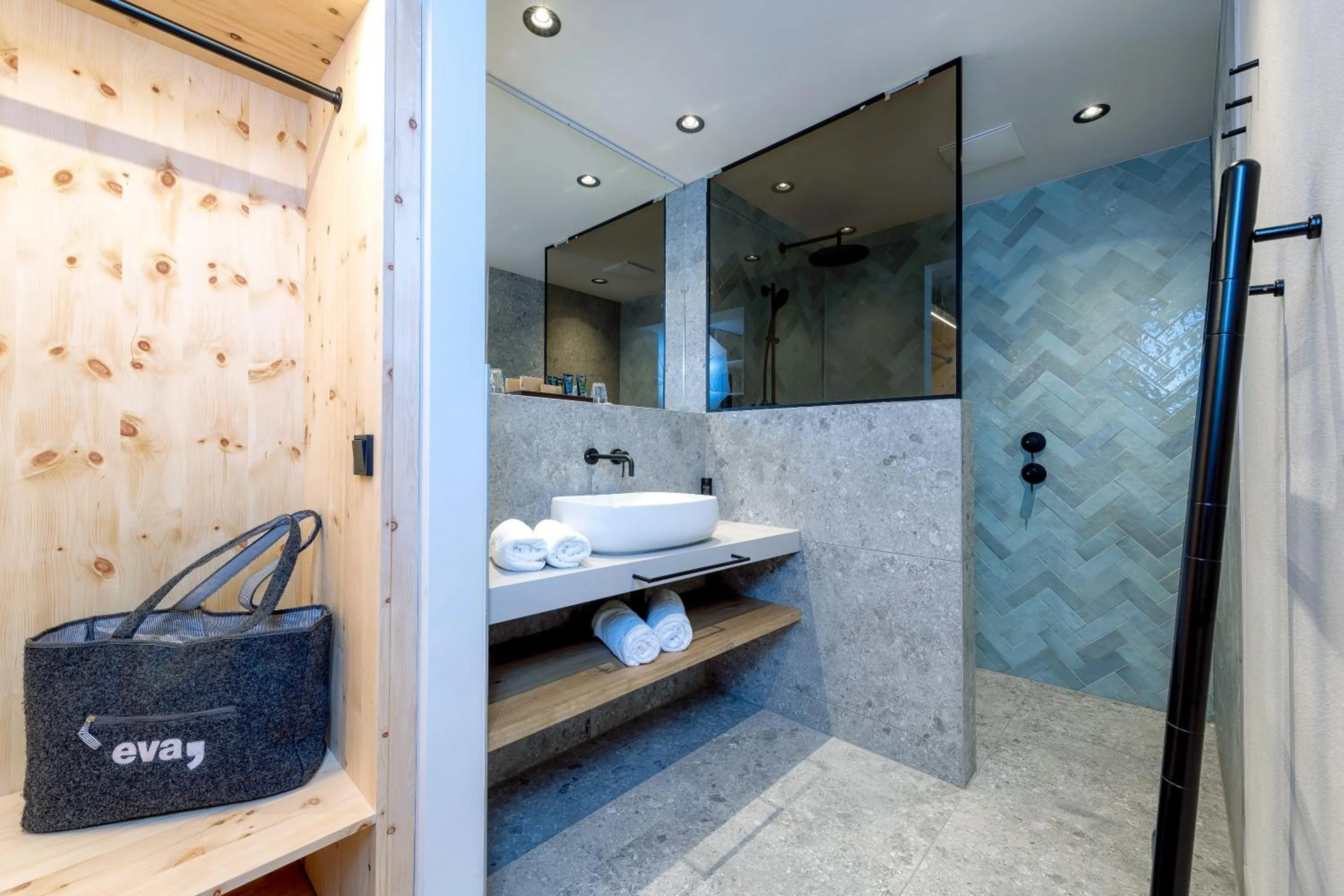 Bathroom in eva,GARDEN