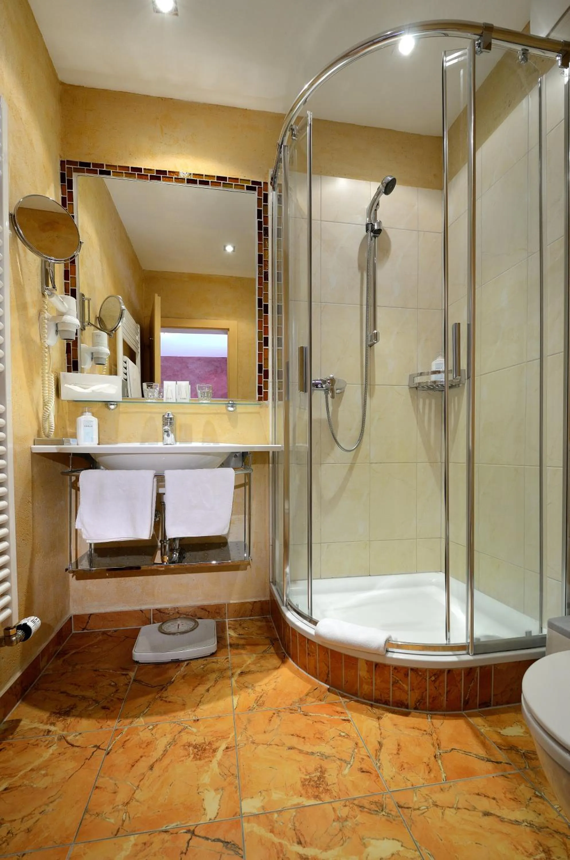 Bathroom in eva,GARDEN