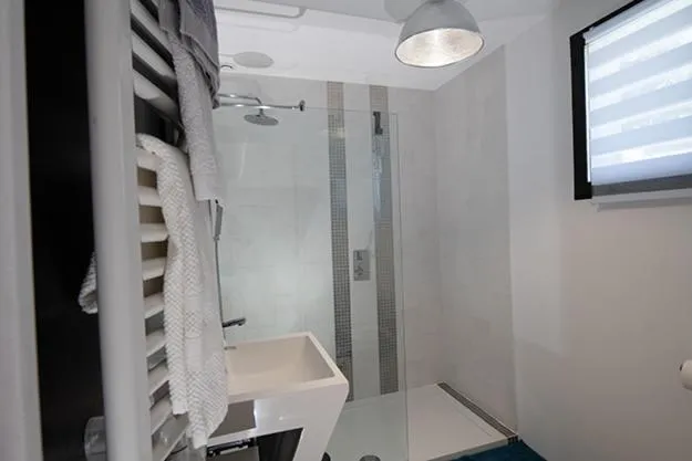 Bathroom in Mise en Scène