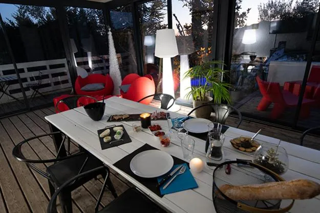 Restaurant/places to eat in Mise en Scène