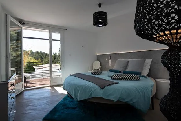 Bed in Mise en Scène