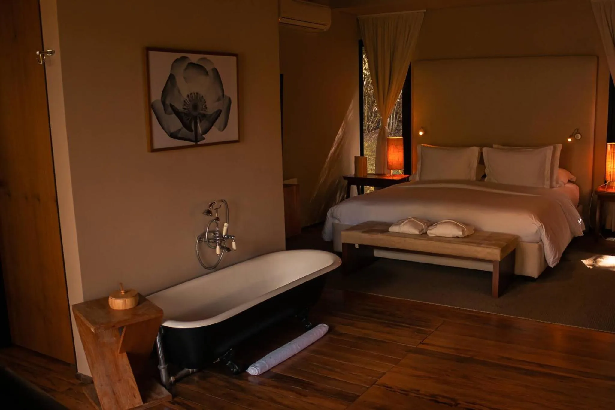 Photo of the whole room, Bed in Botanique Hotel Experience - Campos do Jordão