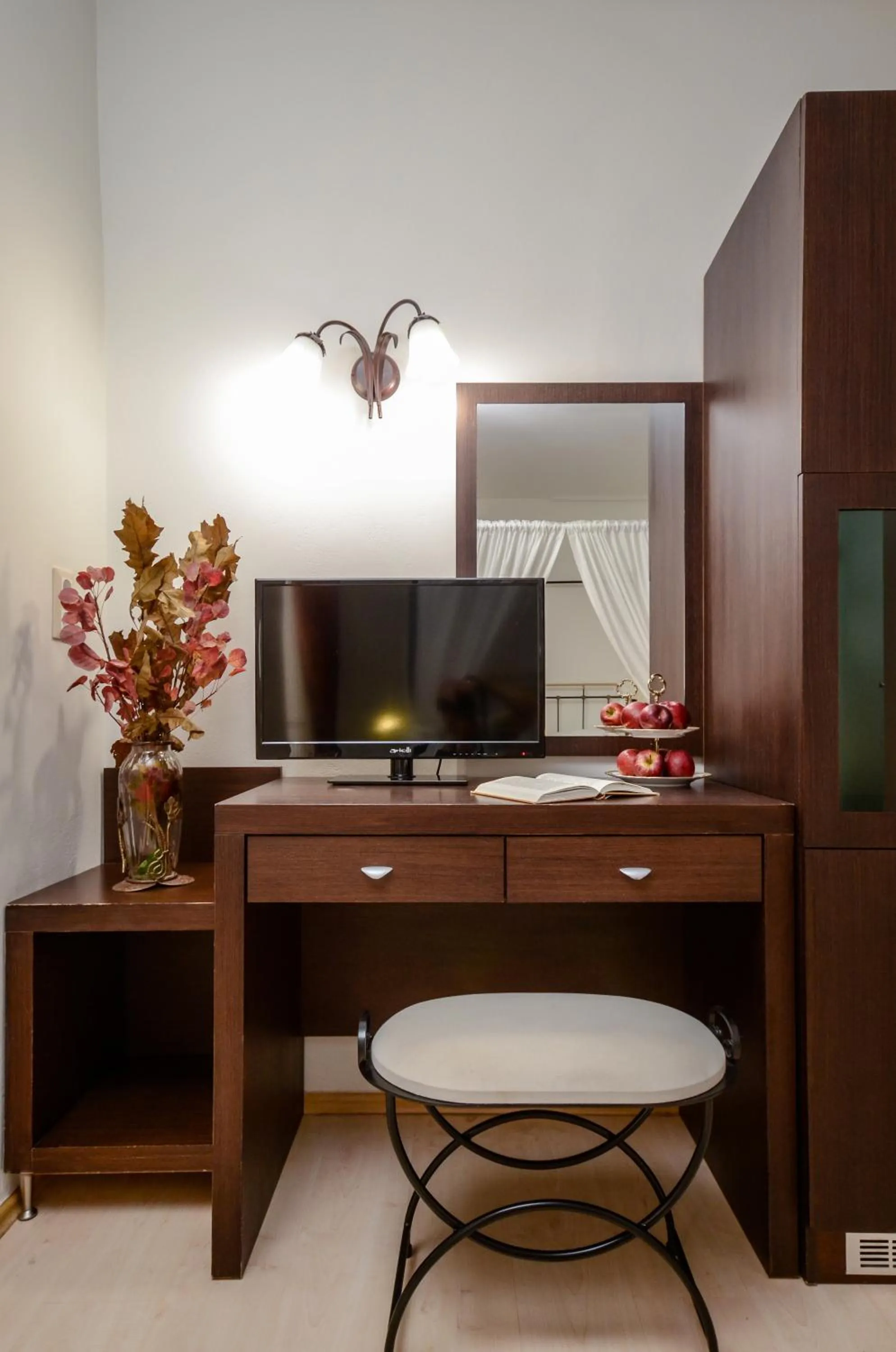 TV and multimedia in Aeolis Boutique Hotel