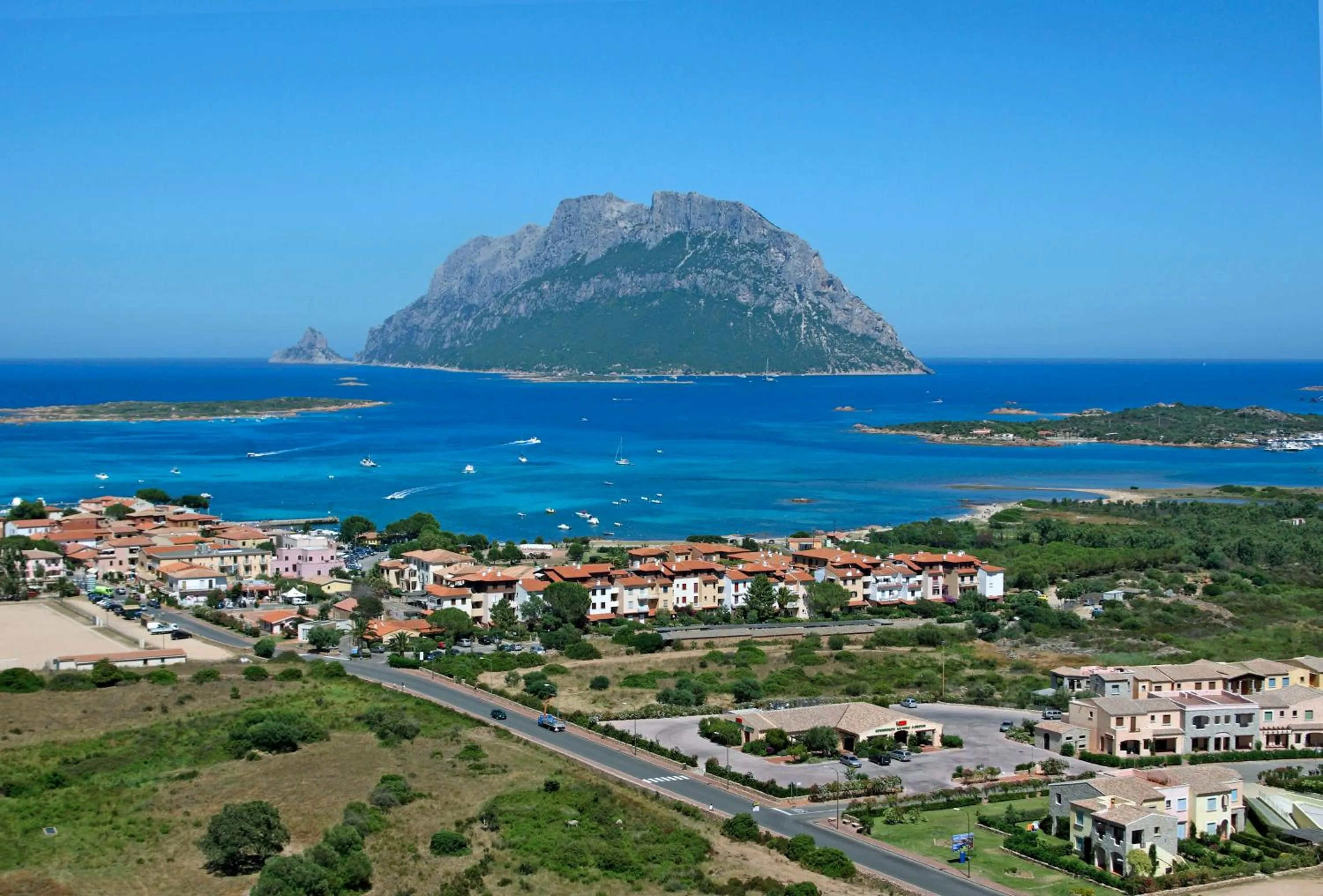 Property building in Felix Hotels - Hotel Residence Porto San Paolo