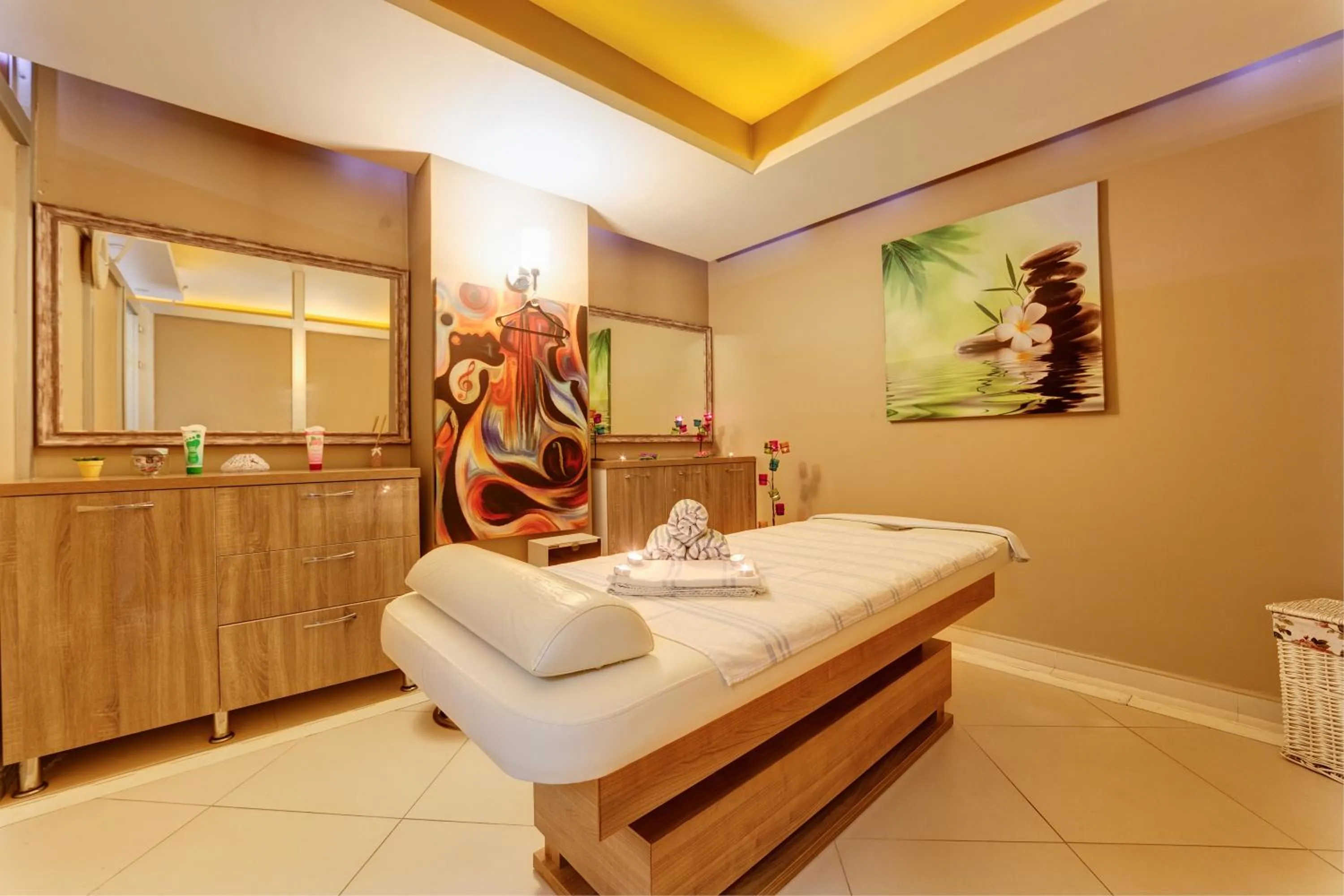 Spa and wellness centre/facilities in Forum Suite Otel