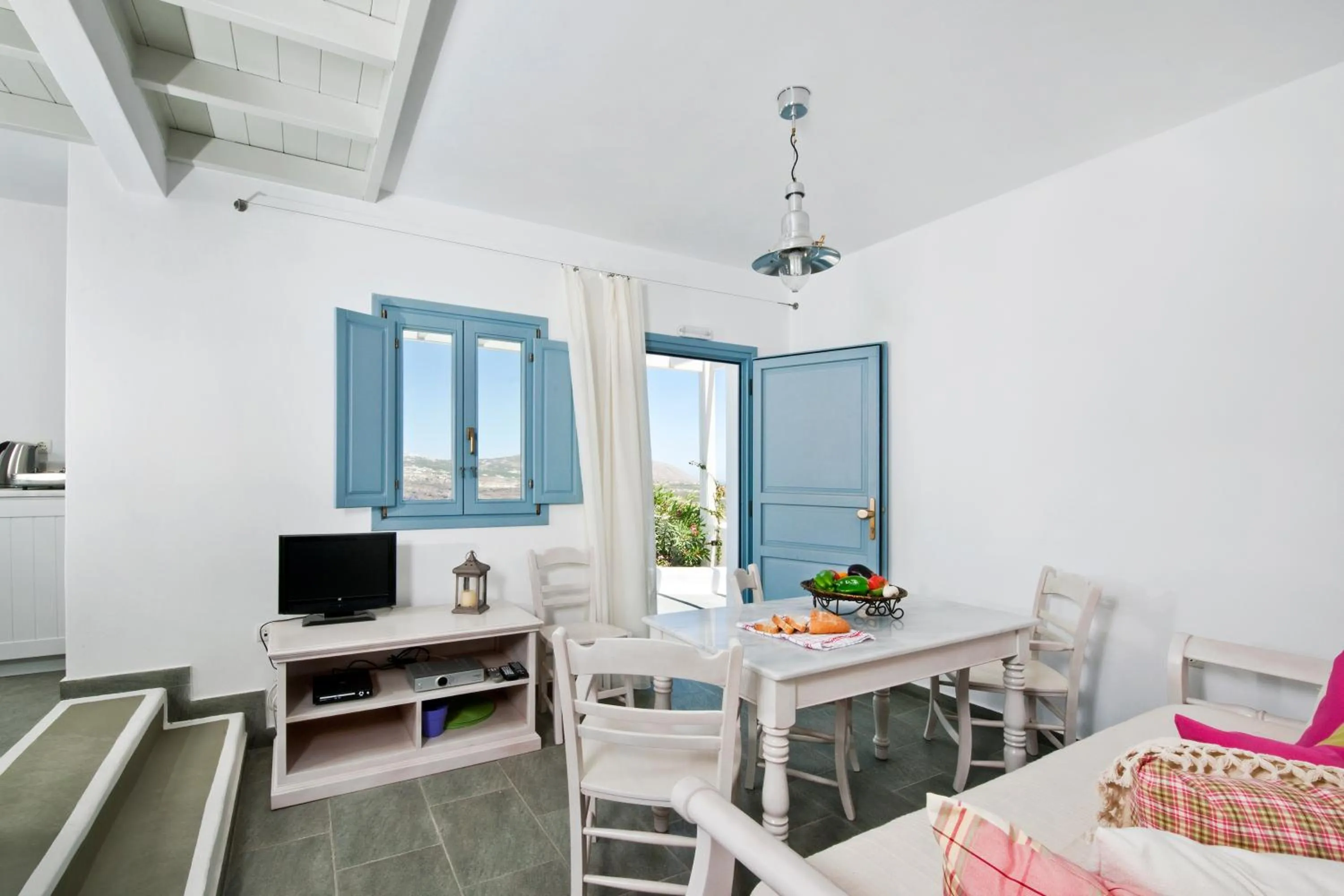 Living room in Aura Marina Apartments Santorini