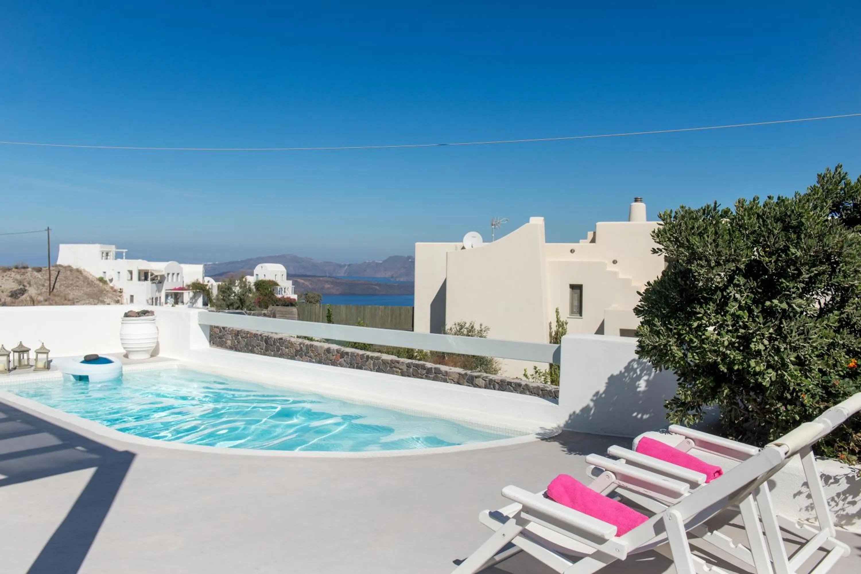 Pool view in Aura Marina Apartments Santorini