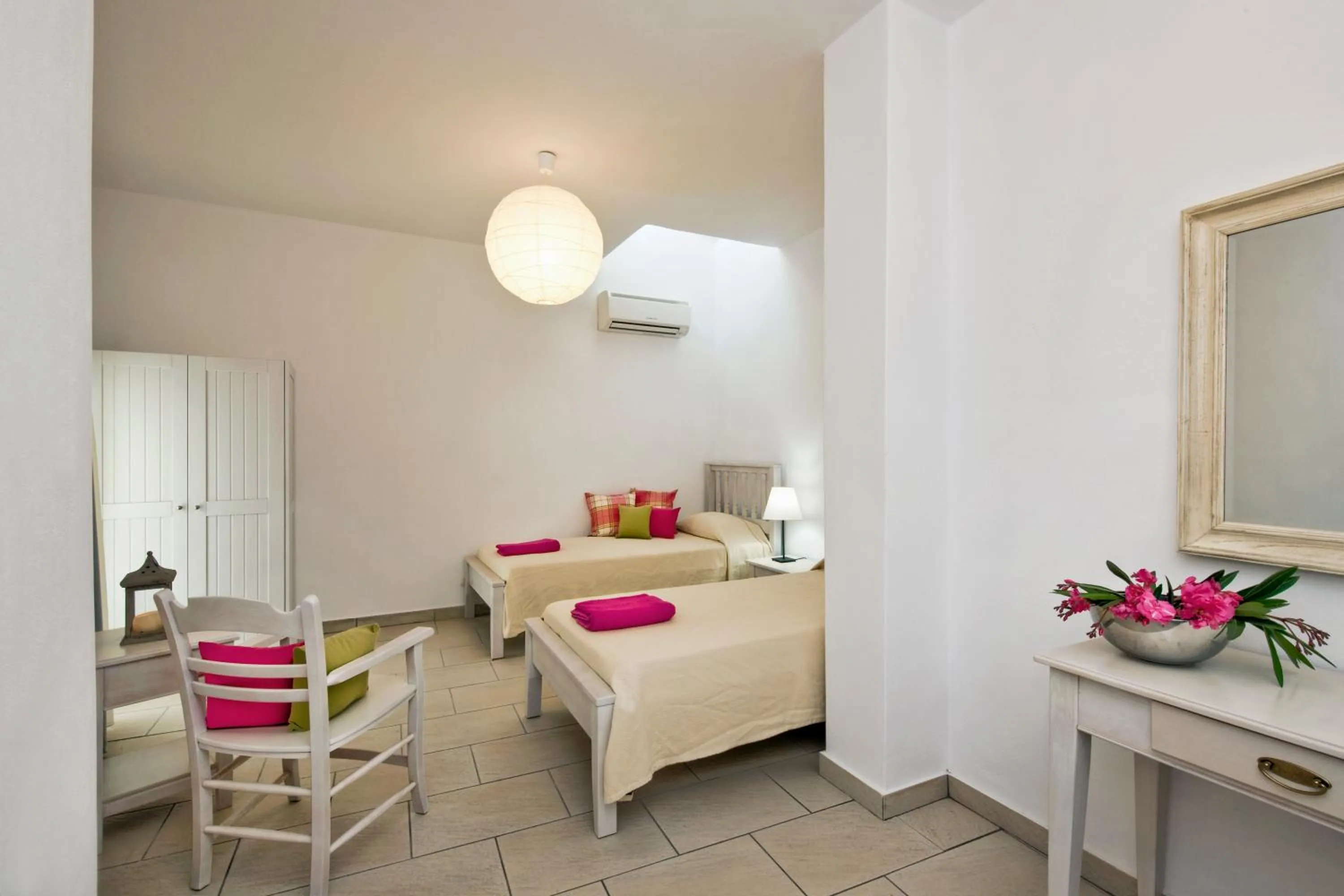 Photo of the whole room, Bed in Aura Marina Apartments Santorini