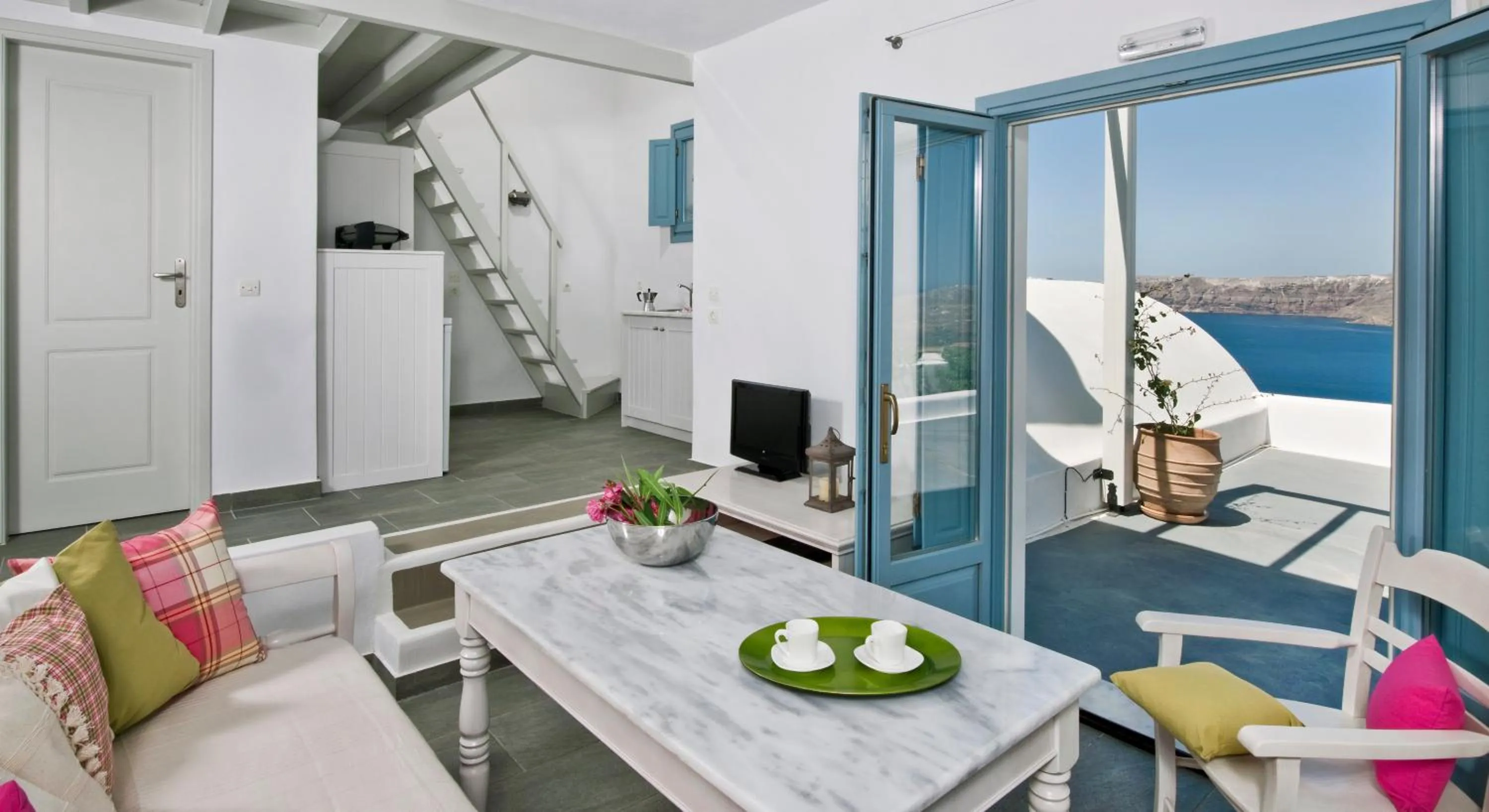 Living room in Aura Marina Apartments Santorini