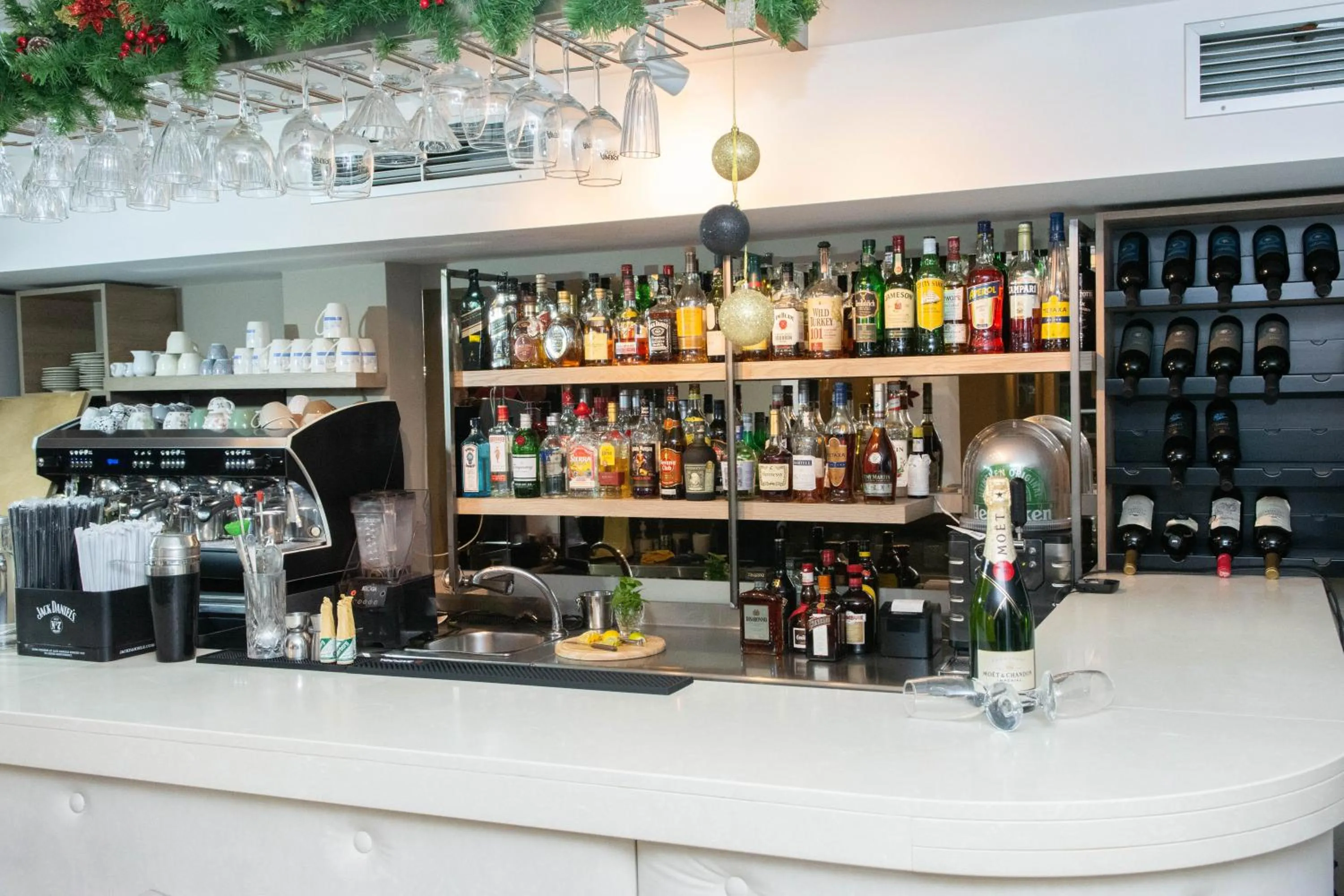 Nightclub / DJ in Leto Boutique Hotel Agrinio