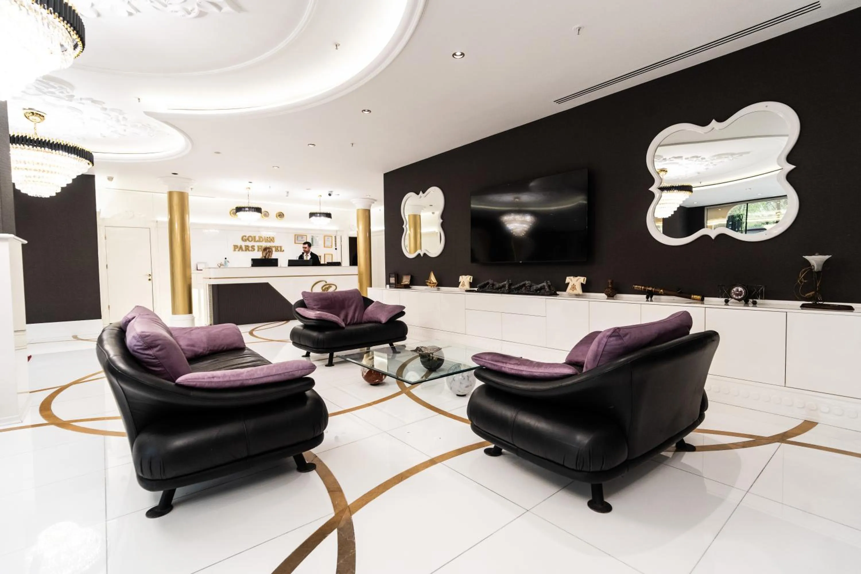 Lobby or reception in Golden Pars Hotel