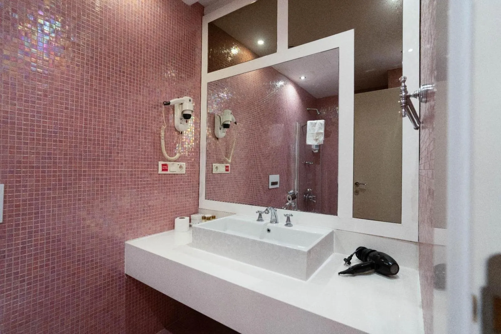 Bathroom in Golden Pars Hotel
