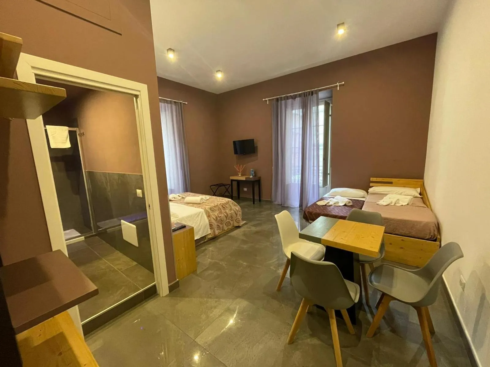 Bed in Be Italian Flat Bovio