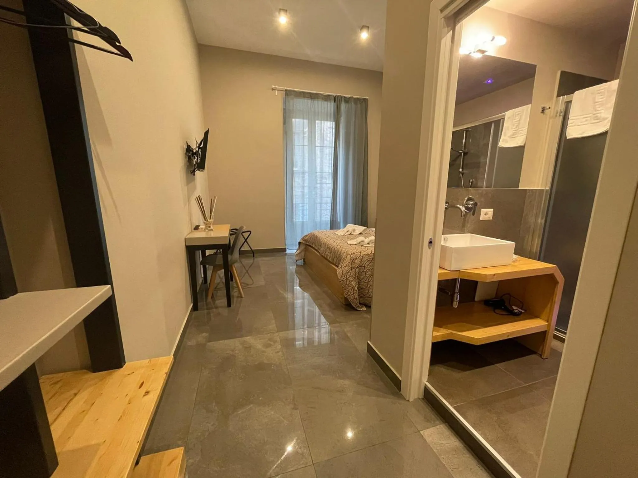 Bed in Be Italian Flat Bovio