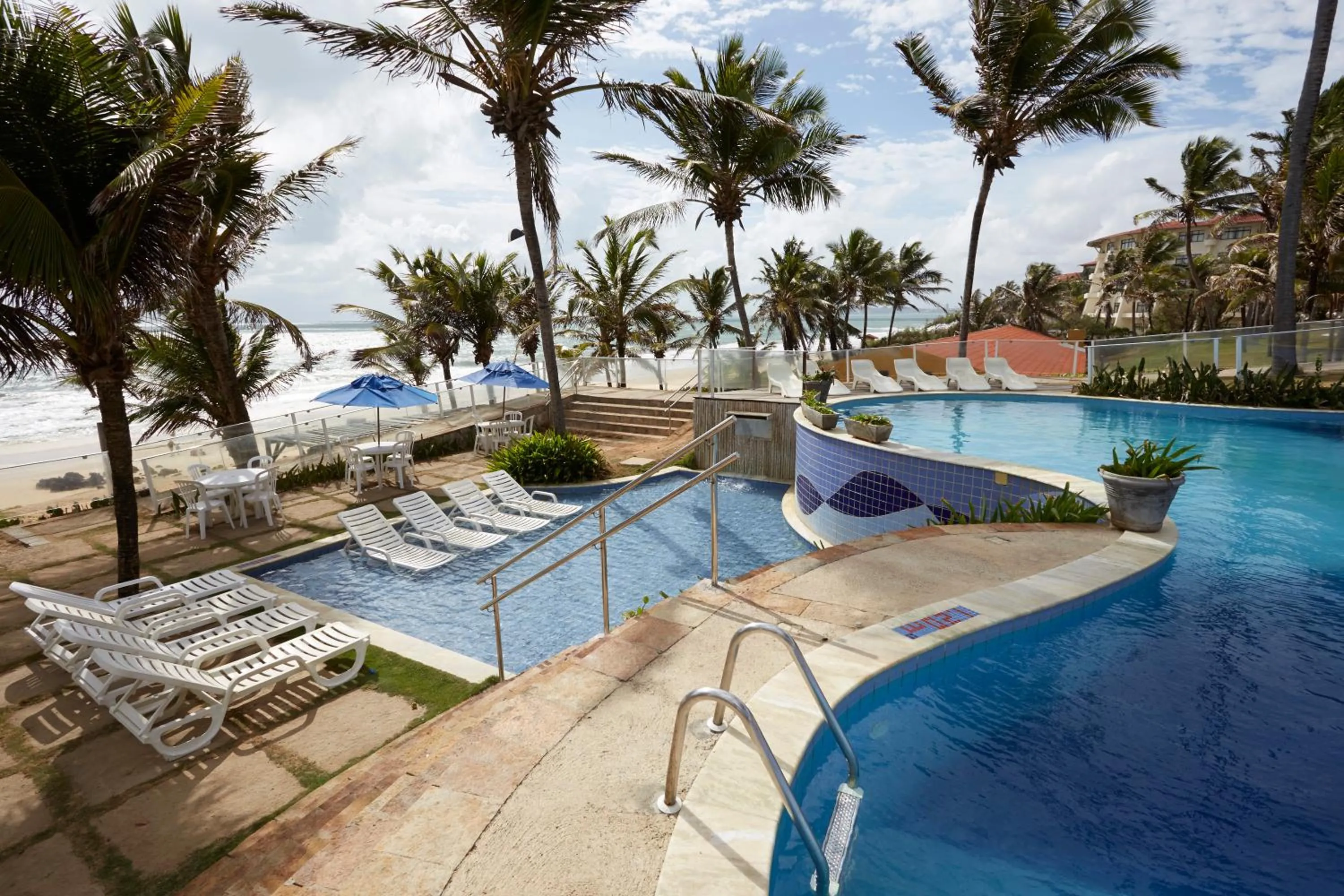 Hot Tub in Hotel Marsol Beach Resort