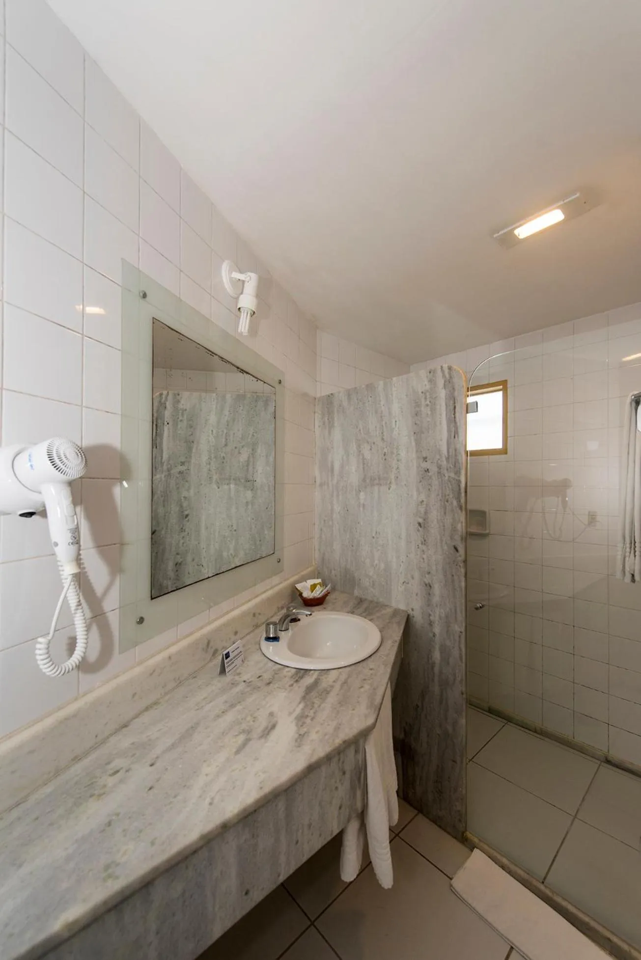 Bathroom in Hotel Marsol Beach Resort