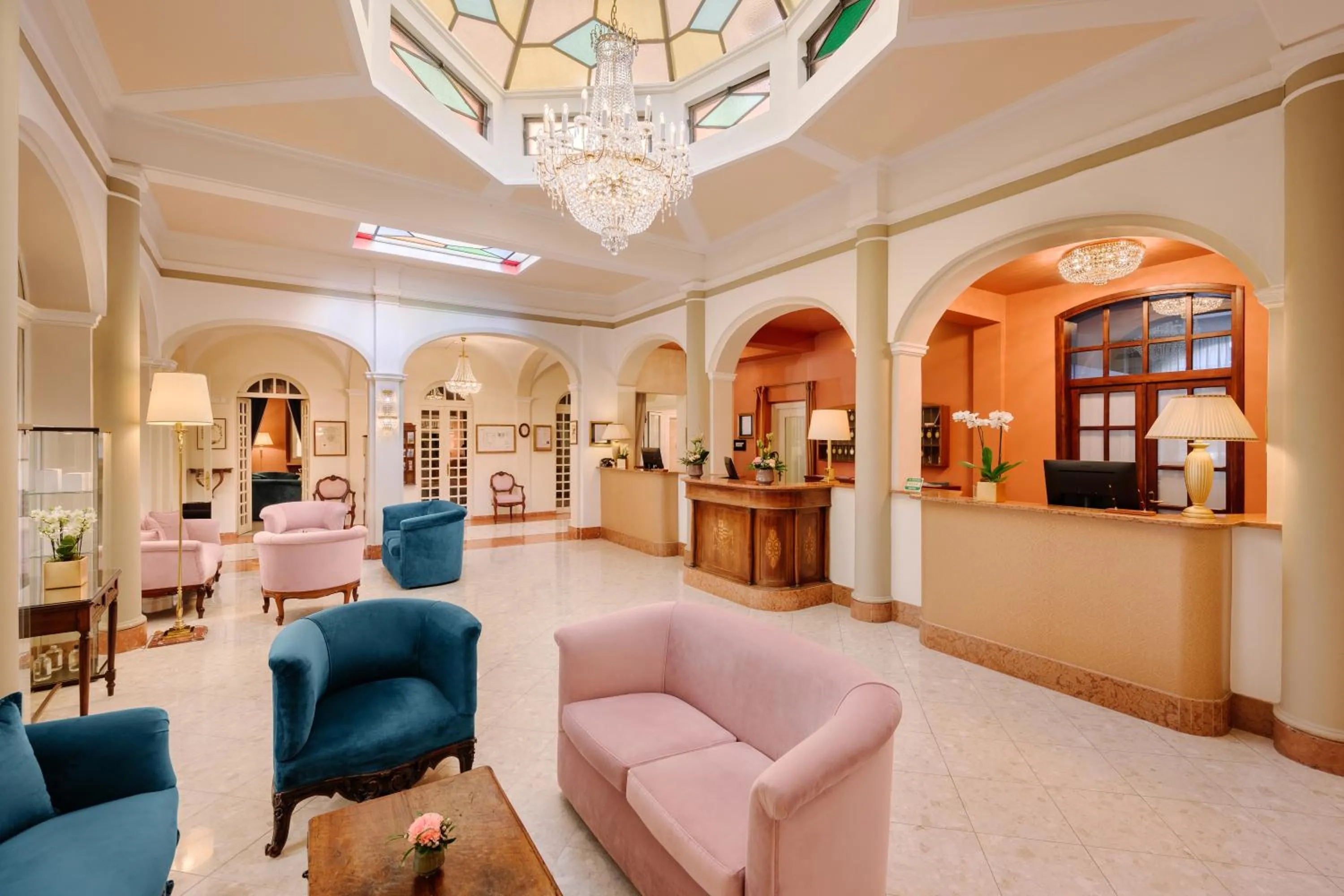 Lobby or reception in Hotel Royal Victoria, by R Collection Hotels