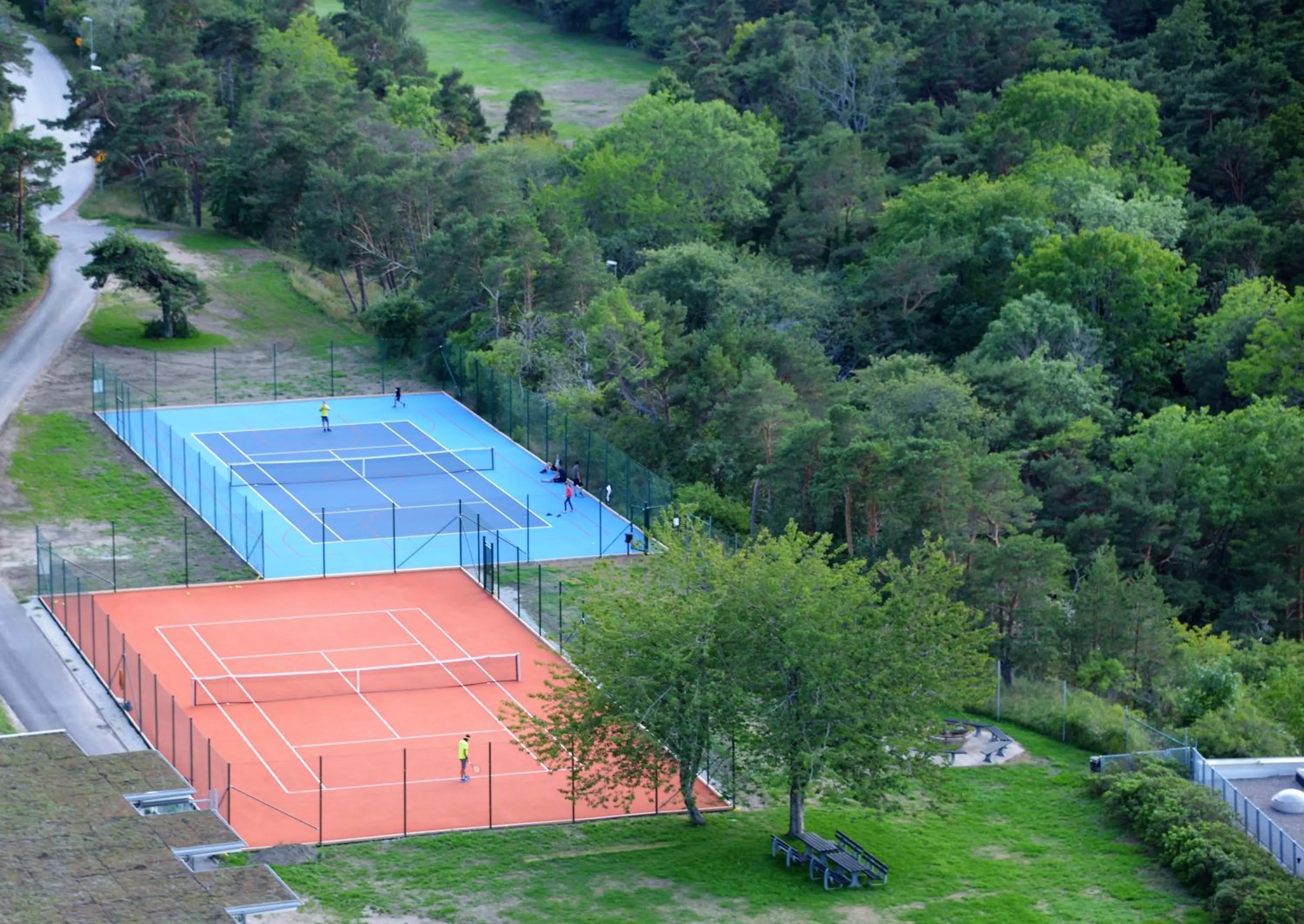 Tennis court in Snäck Annex