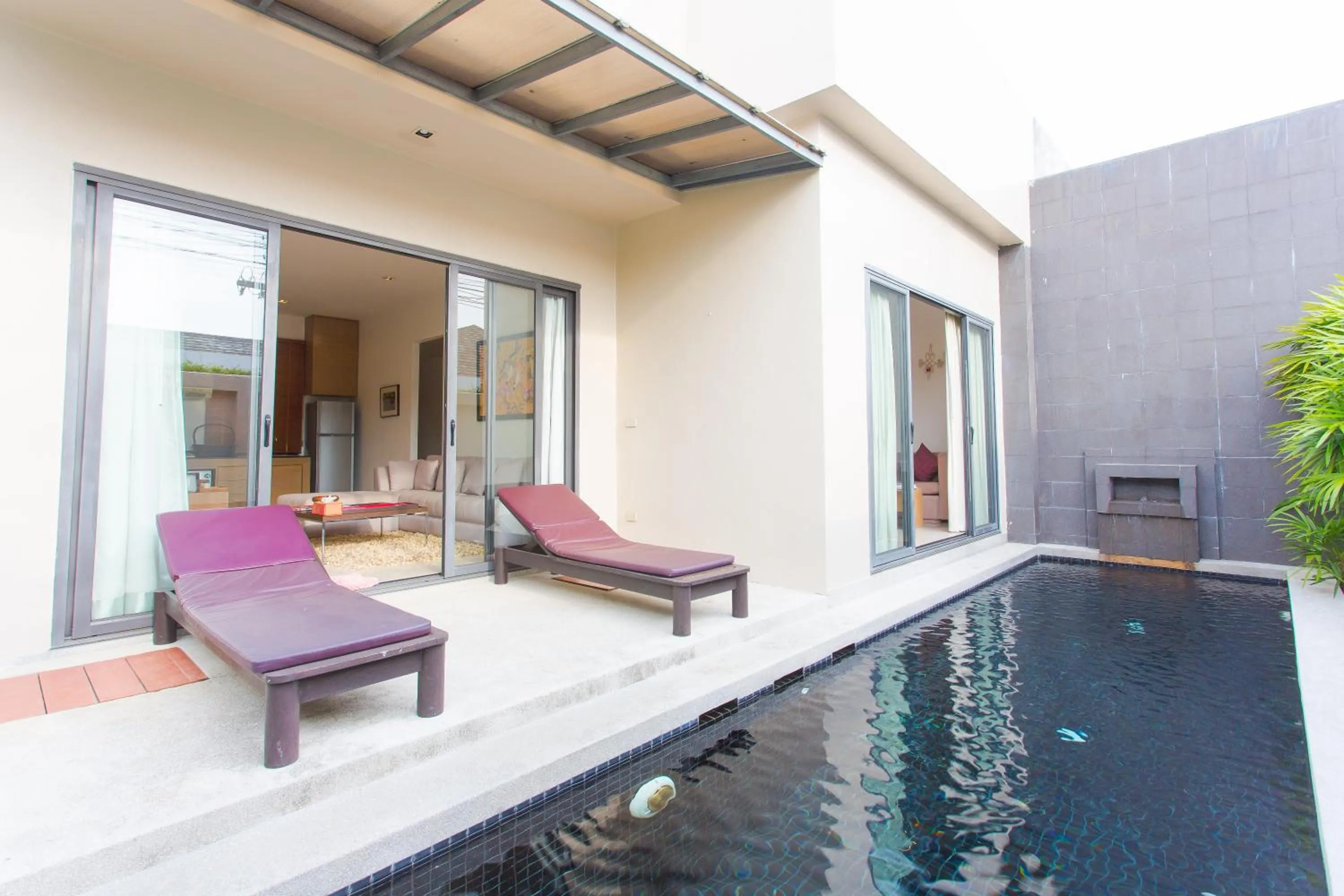 Swimming pool in Honeymooner Pool Villa@Seastone