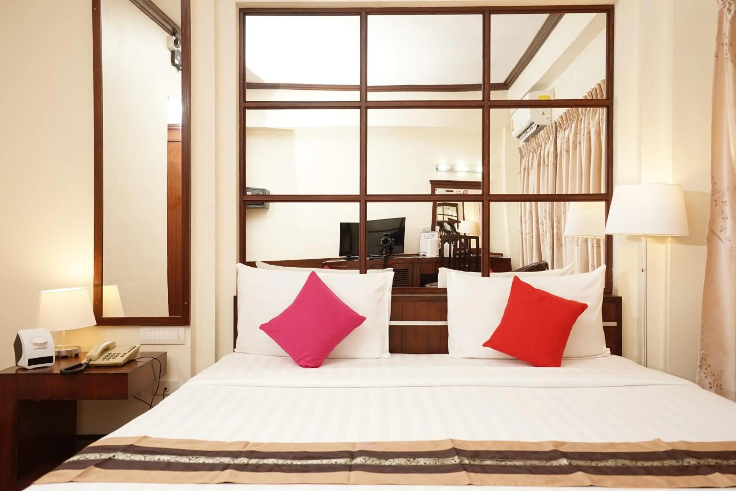 Bedroom, Bed in Grand Business Inn