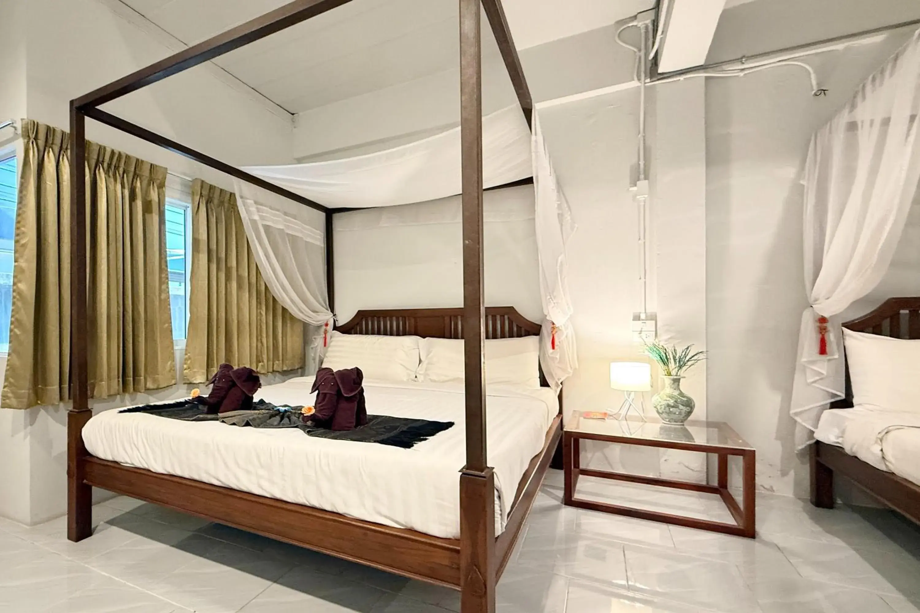 Superior Triple Room in Sabaidee Chiangmai Hotel Superior Triple Room in Sabaidee Chiangmai Hotel