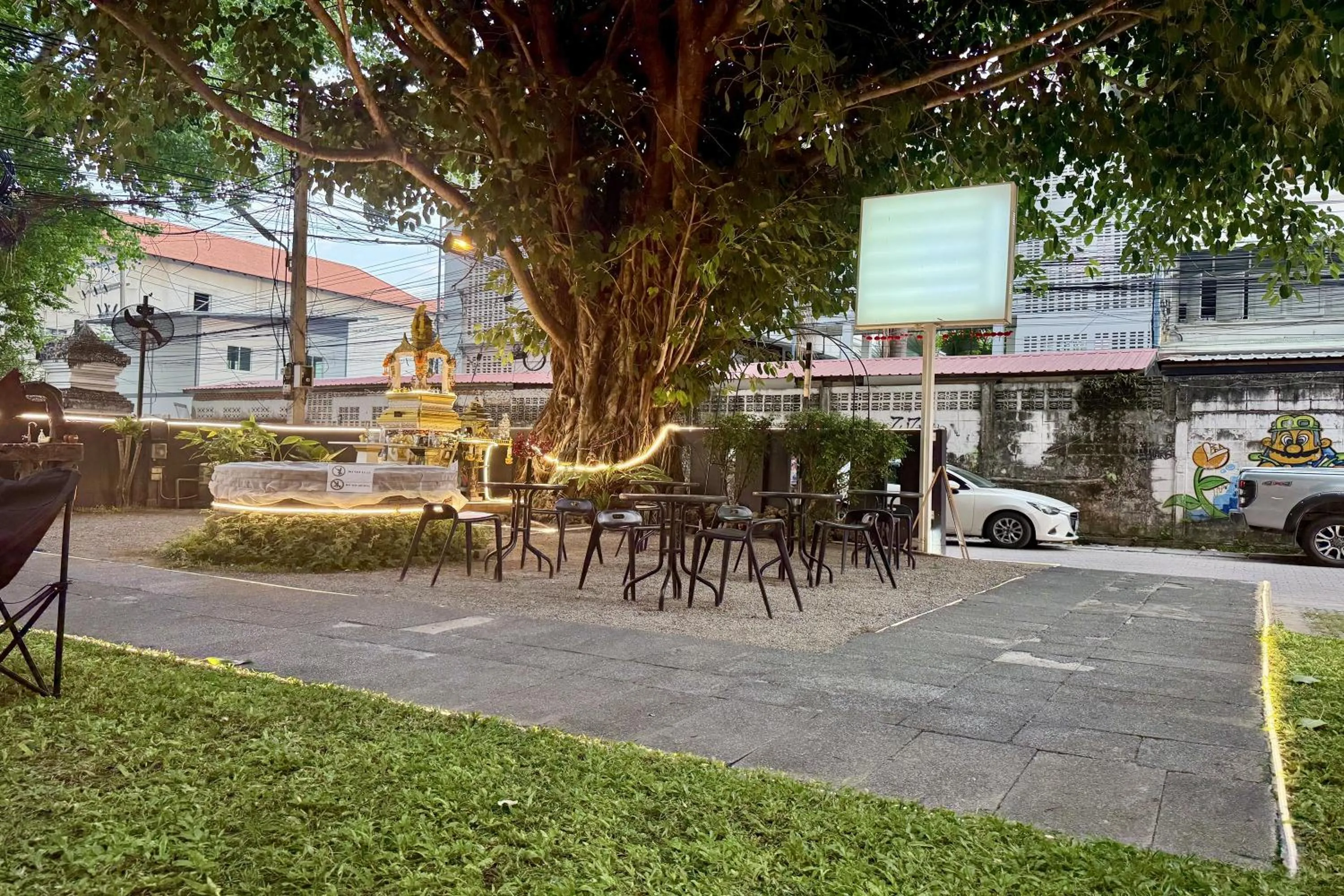 Property building in Sabaidee Chiangmai Hotel