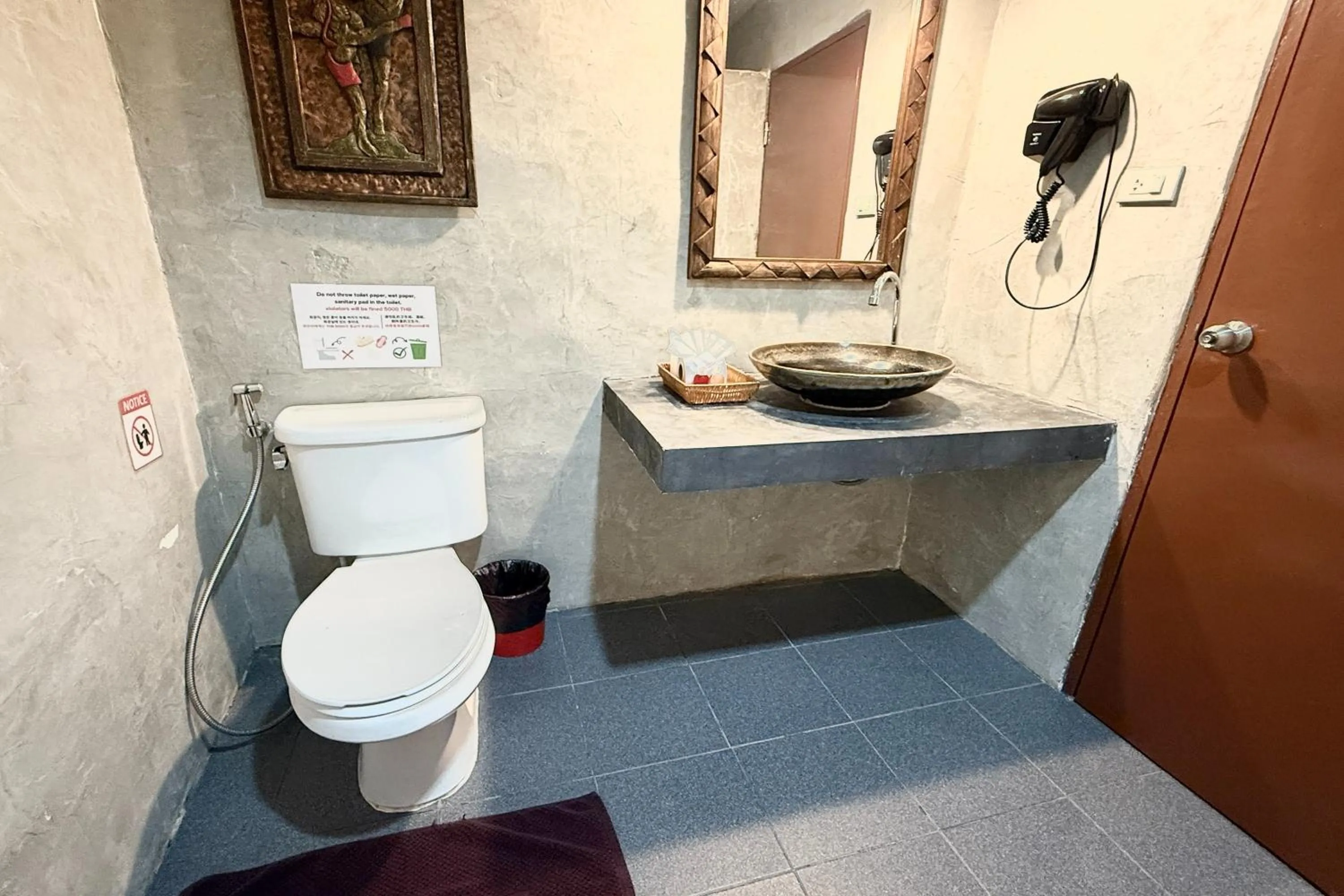 Toilet in Sabaidee Chiangmai Hotel
