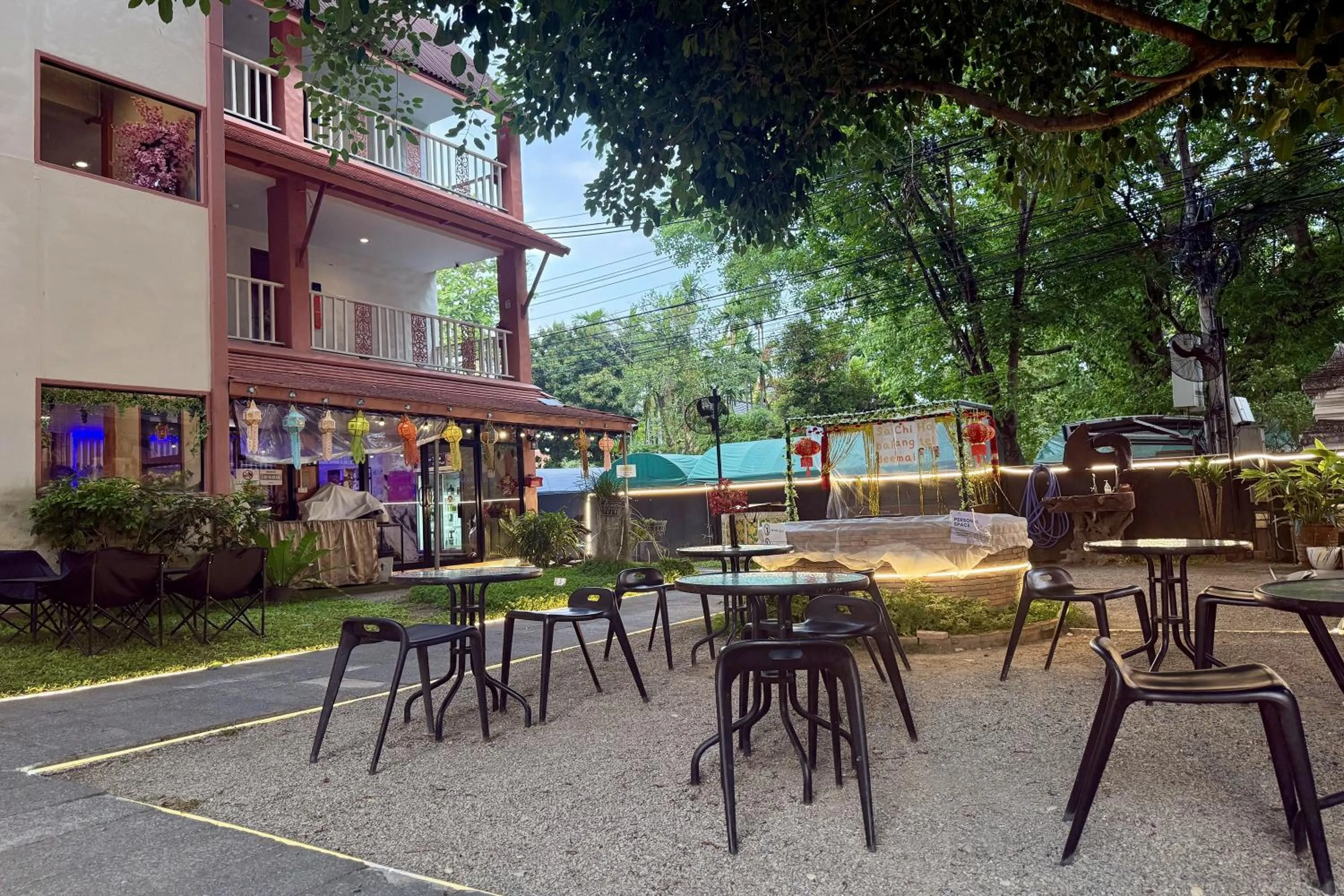 Property building in Sabaidee Chiangmai Hotel