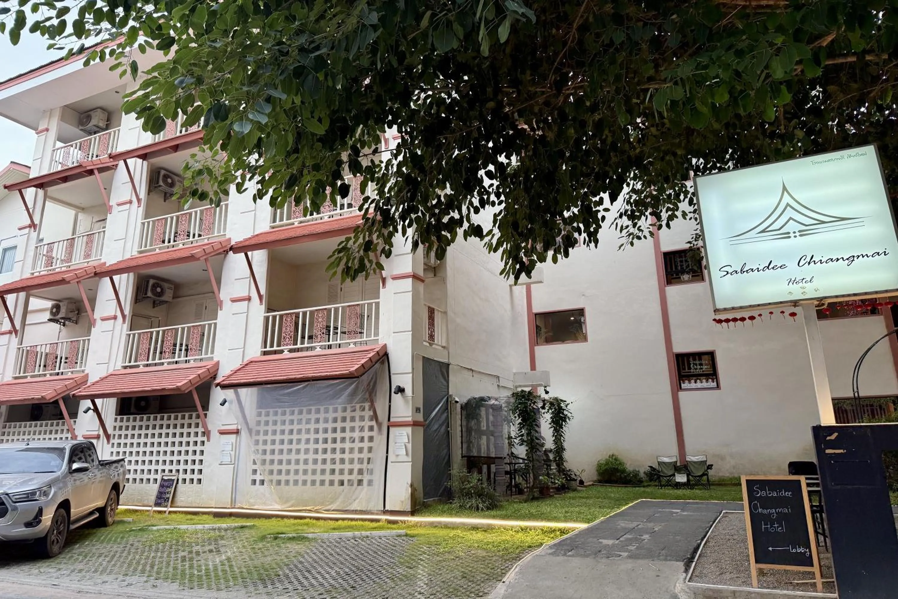 Property building in Sabaidee Chiangmai Hotel