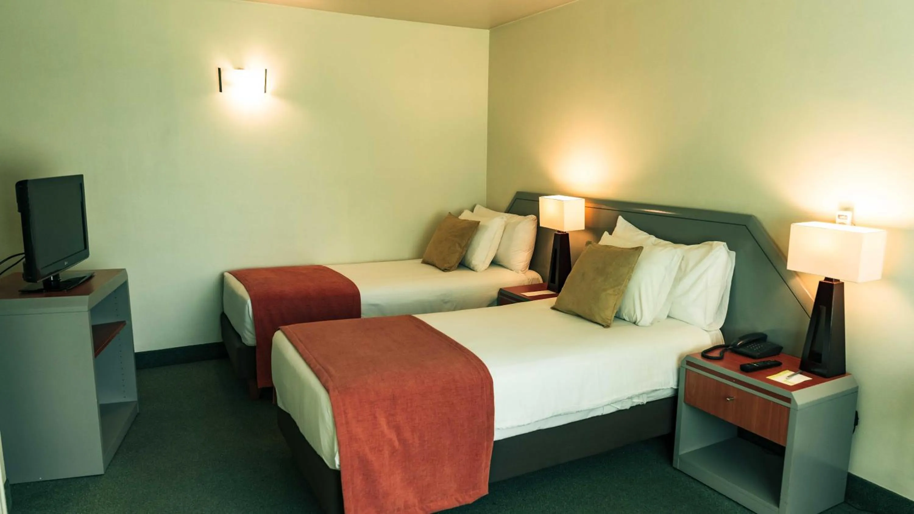 TV and multimedia, Bed in Hotel Eurotel El Bosque