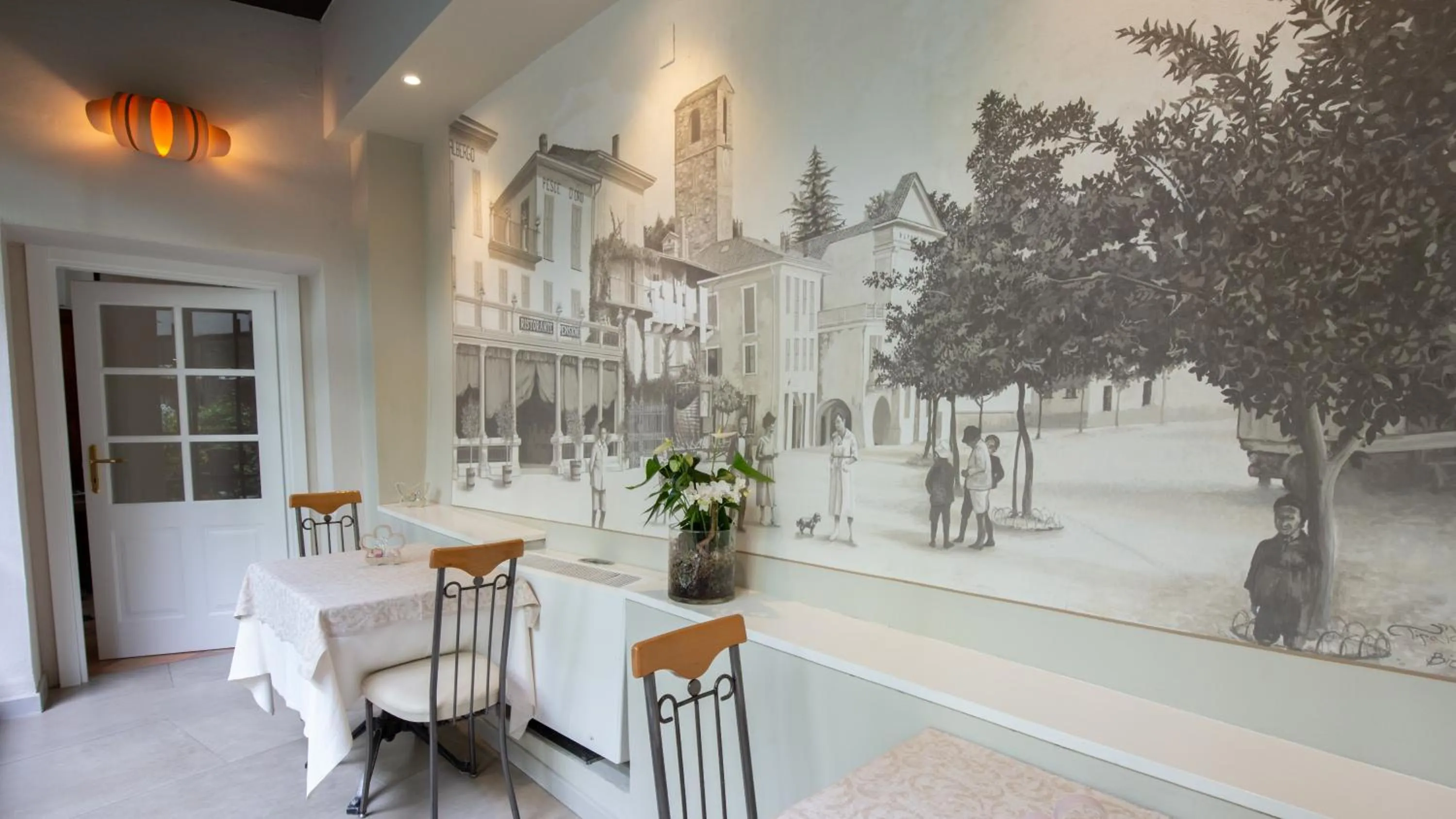 Decorative detail in Albergo Pesce D'oro