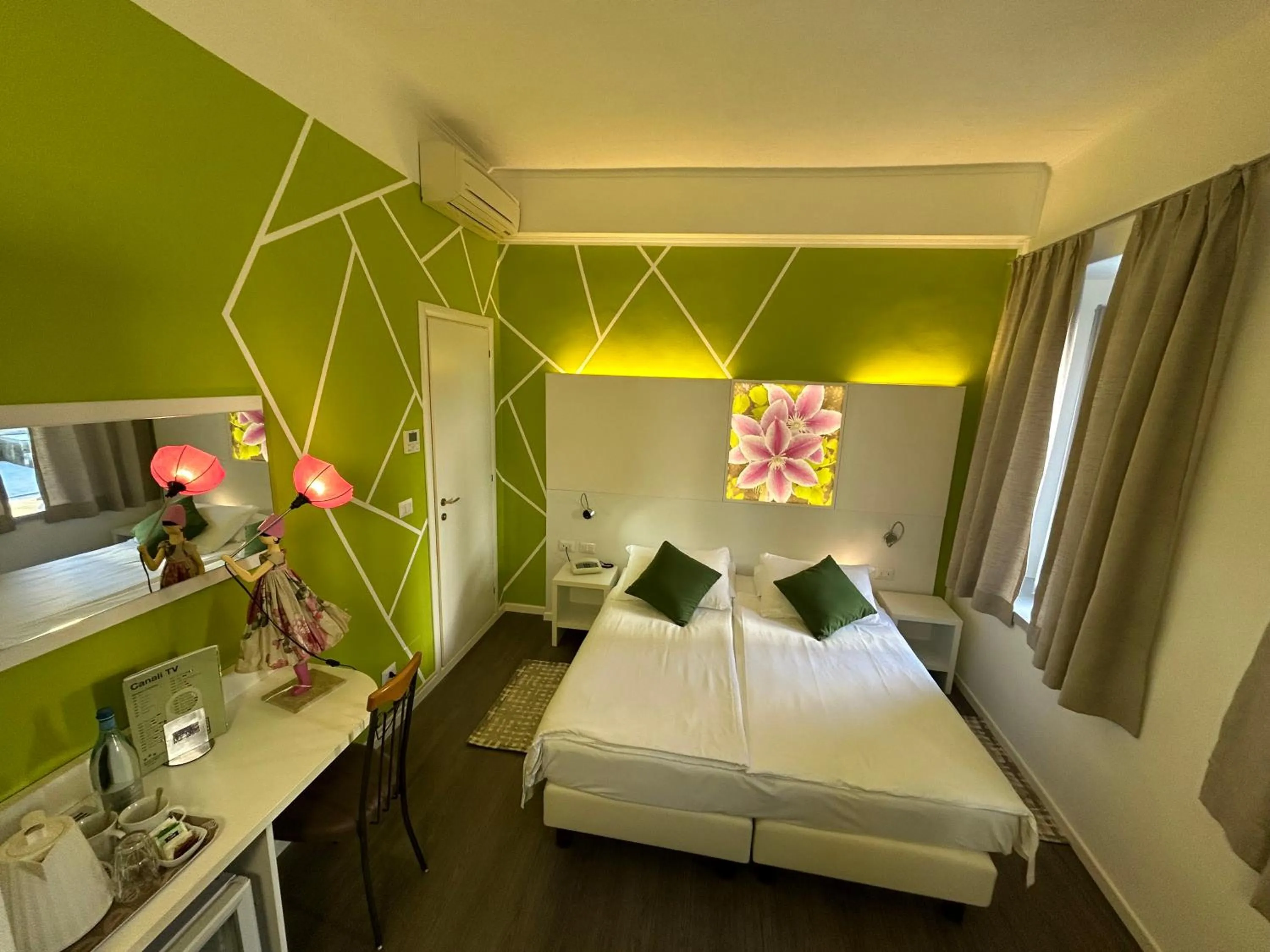 Bedroom, Bed in Albergo Pesce D'oro