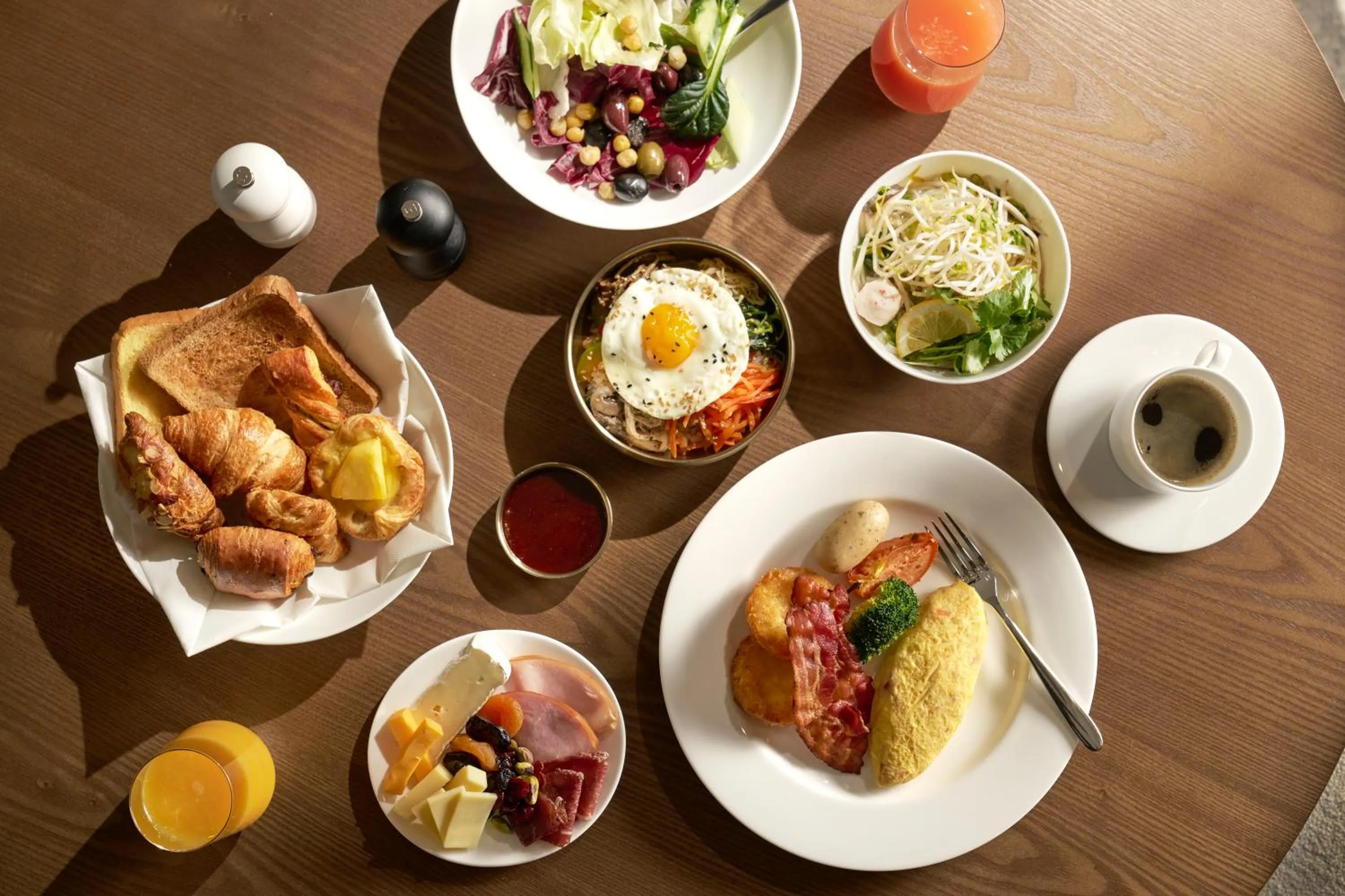 Restaurant/places to eat in voco Seoul Myeongdong by IHG