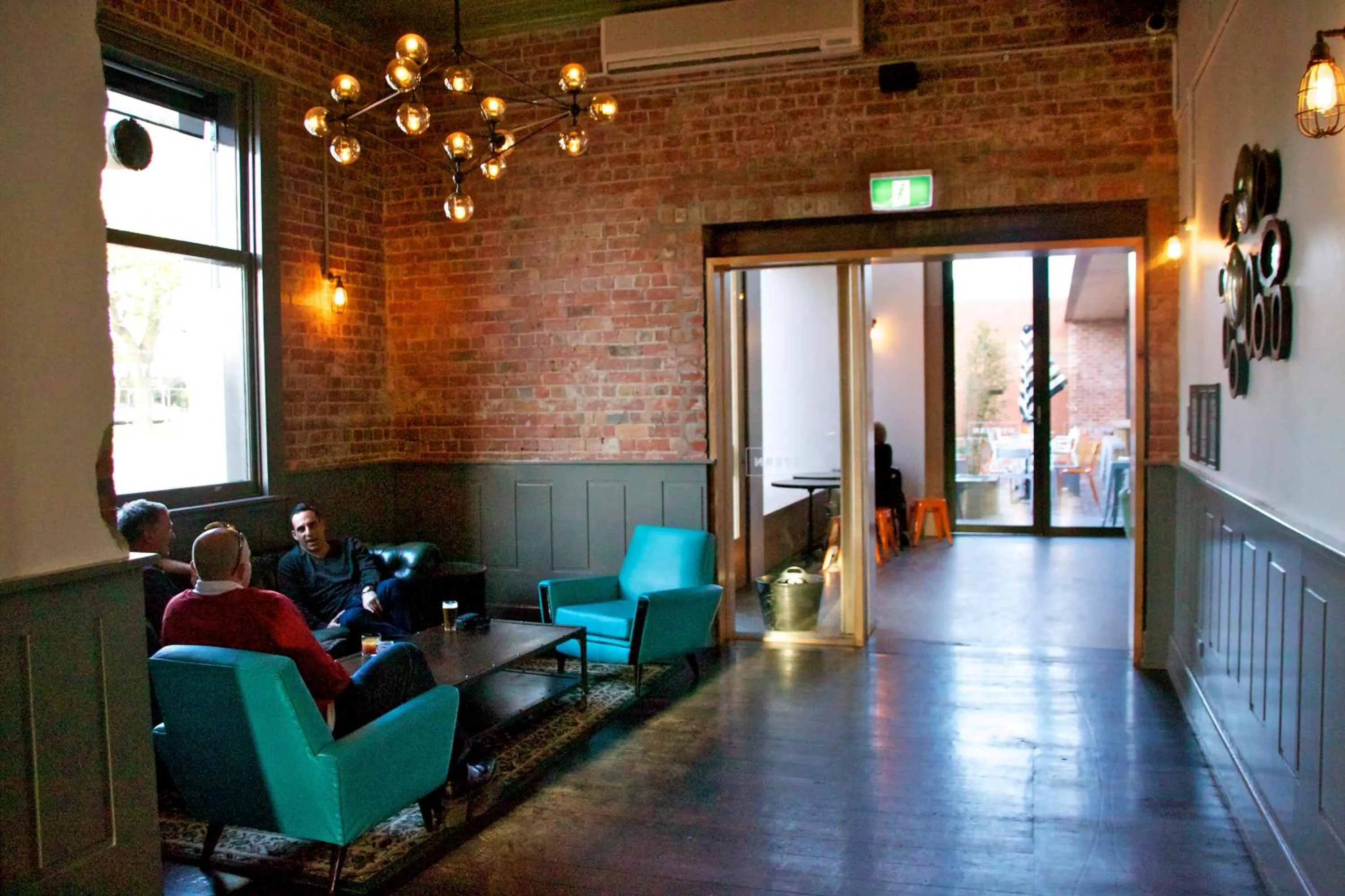 Restaurant/places to eat in Western Hotel Ballarat