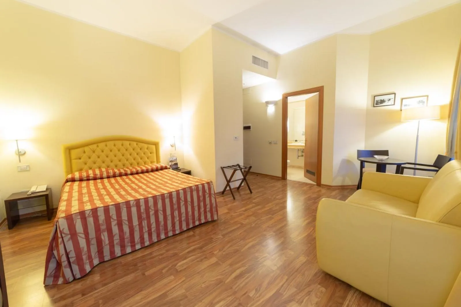 Bed in Hotel Due Colonne