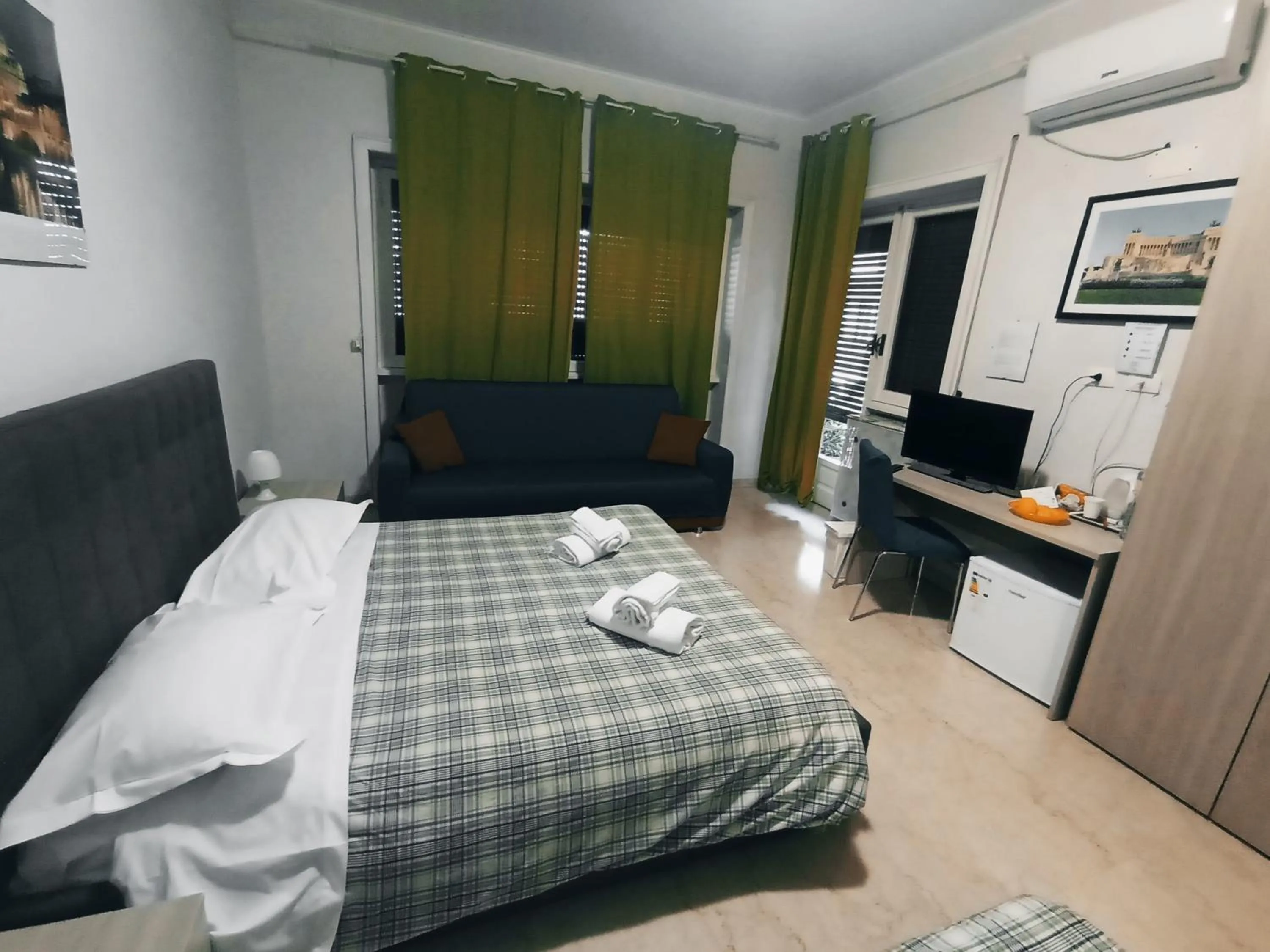 Bird's eye view, Bed in Olimpica Relais guest house