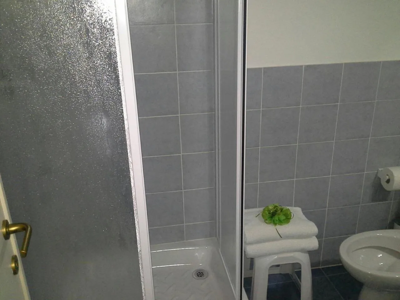 Shower in Olimpica Relais guest house