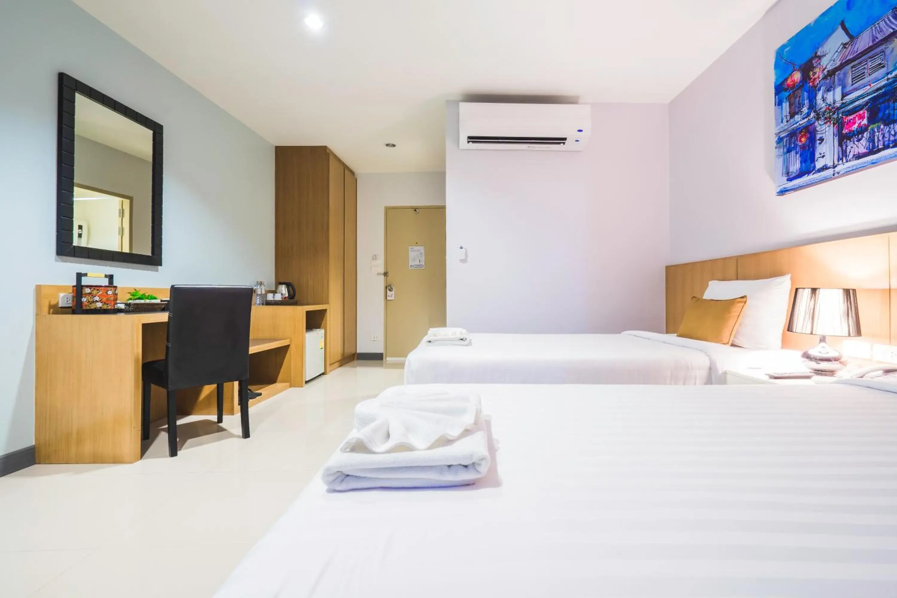 Deluxe Twin Room in Vapa Hotel - SHA Extra Plus Deluxe Twin Room in Vapa Hotel - SHA Extra Plus