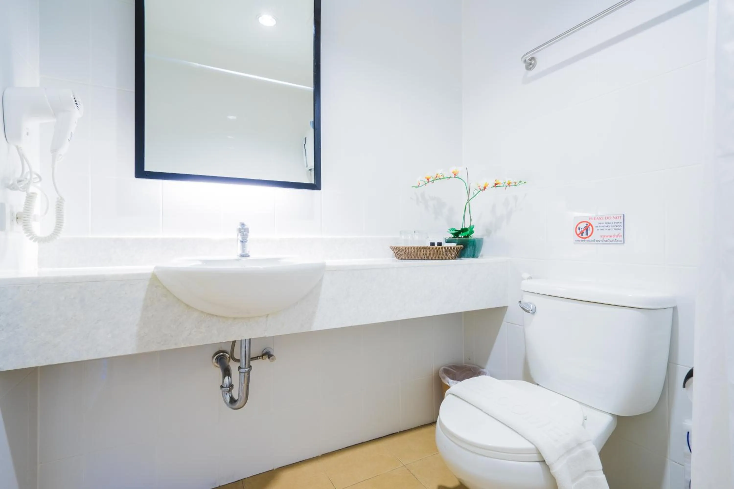 Toilet in Vapa Hotel - SHA Extra Plus