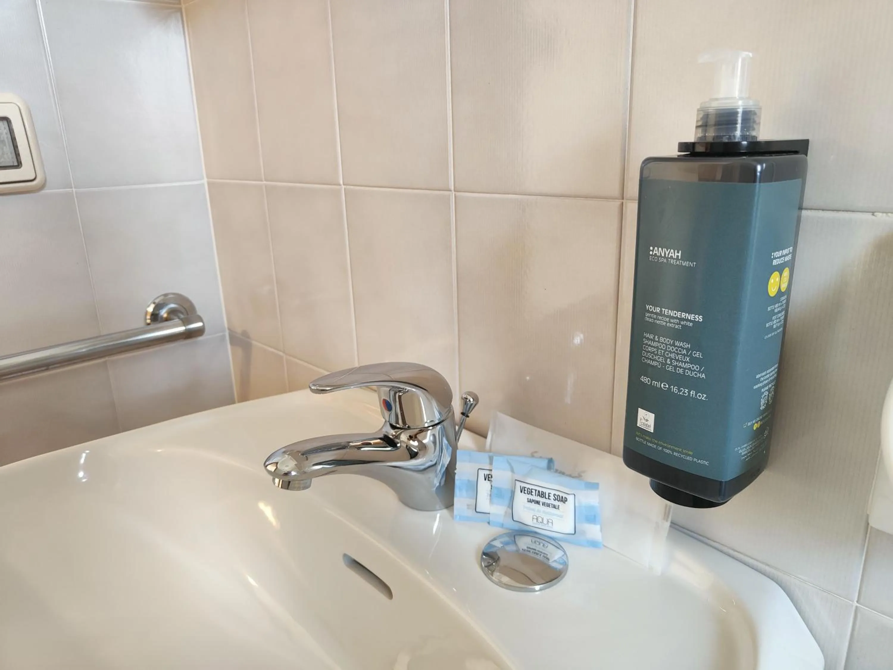 Bathroom in Hotel Anna