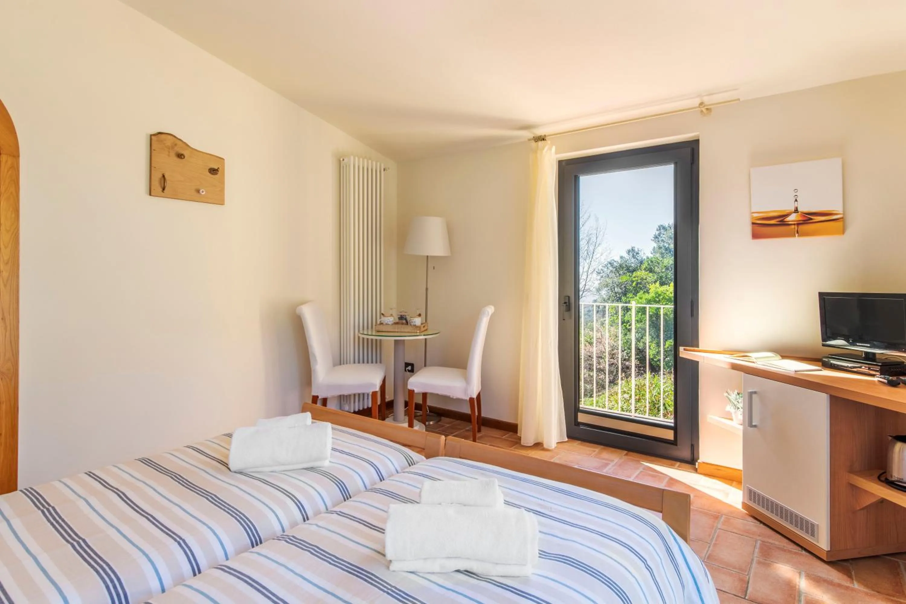 Photo of the whole room in Holiday Prato Verde