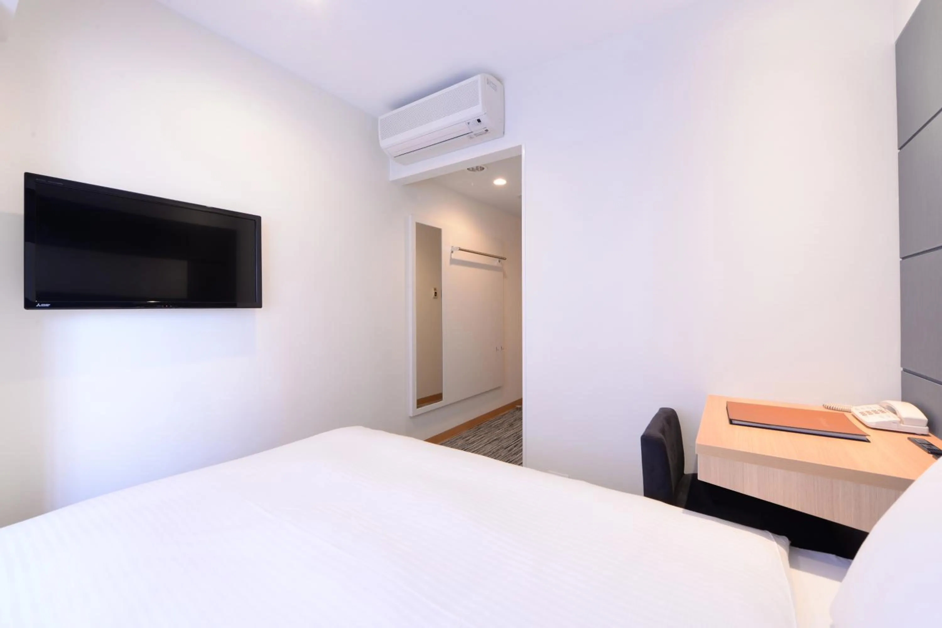 Bed in Vessel Inn Ueno Iriya Station